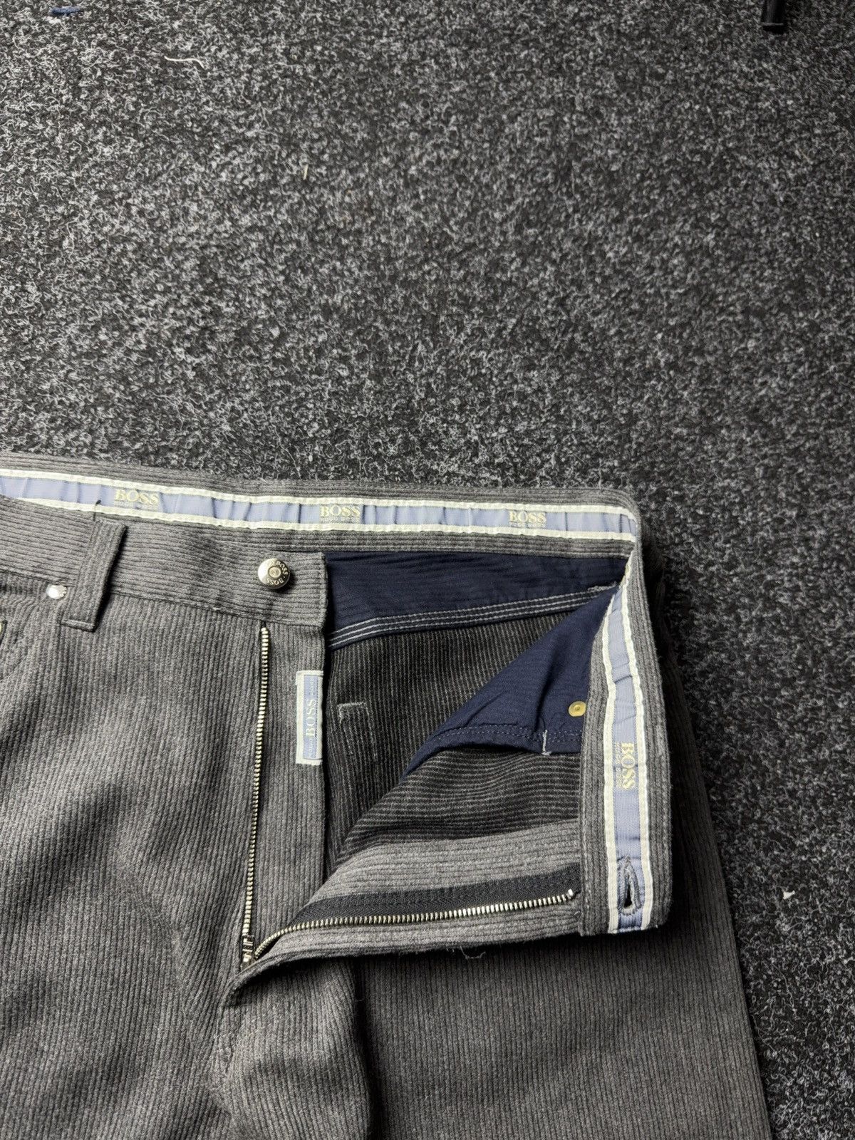 Hugo Boss Vintage 90s Hugo Boss Albama Select Line Corduroy pants Size US 34 / EU 50 - 8 Thumbnail
