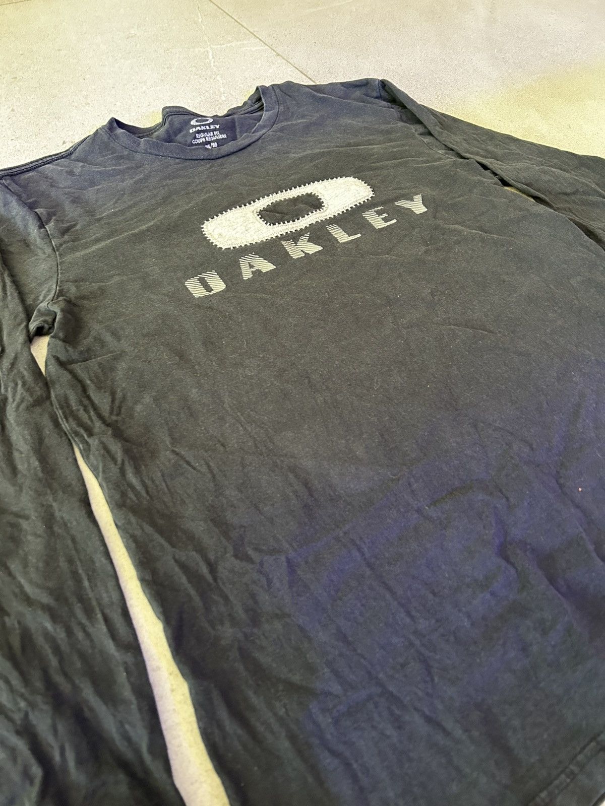 Oakley Oakley Software Long Sleeve T-Shirt Embroidered Logo –Size M Size US M / EU 48-50 / 2 - 2 Thumbnail