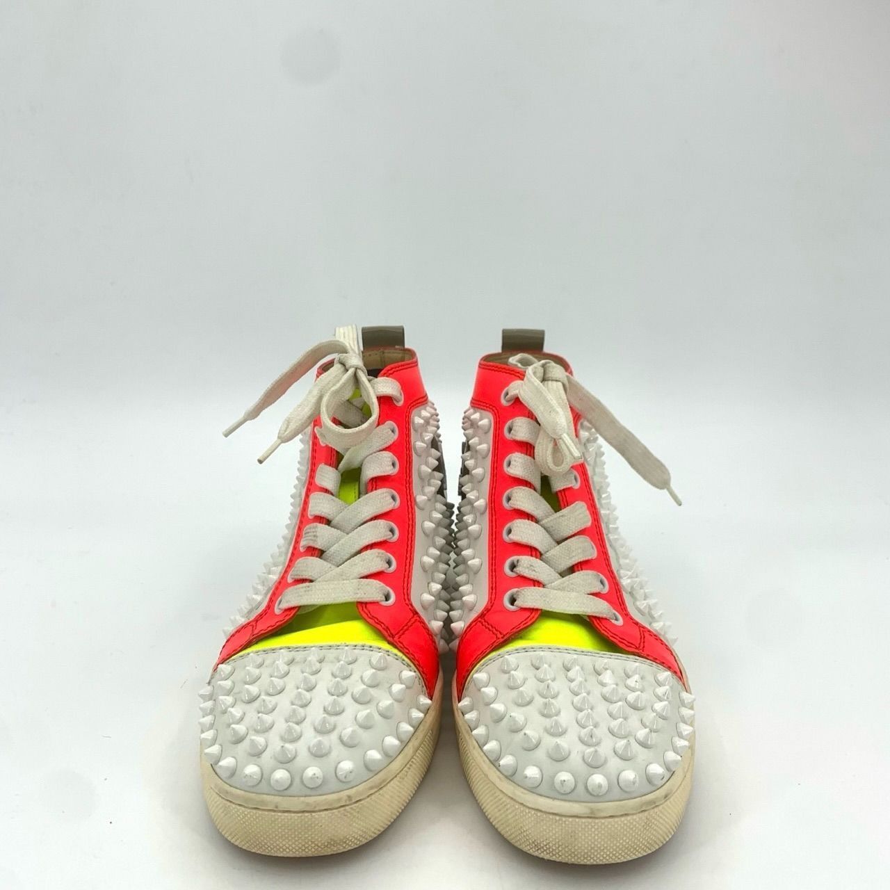 Christian Louboutin Christian Louboutin 37.5 Rivet Design Tie Flat Sneakers Whit Size US 6.5 / IT 36.5 - 5 Thumbnail