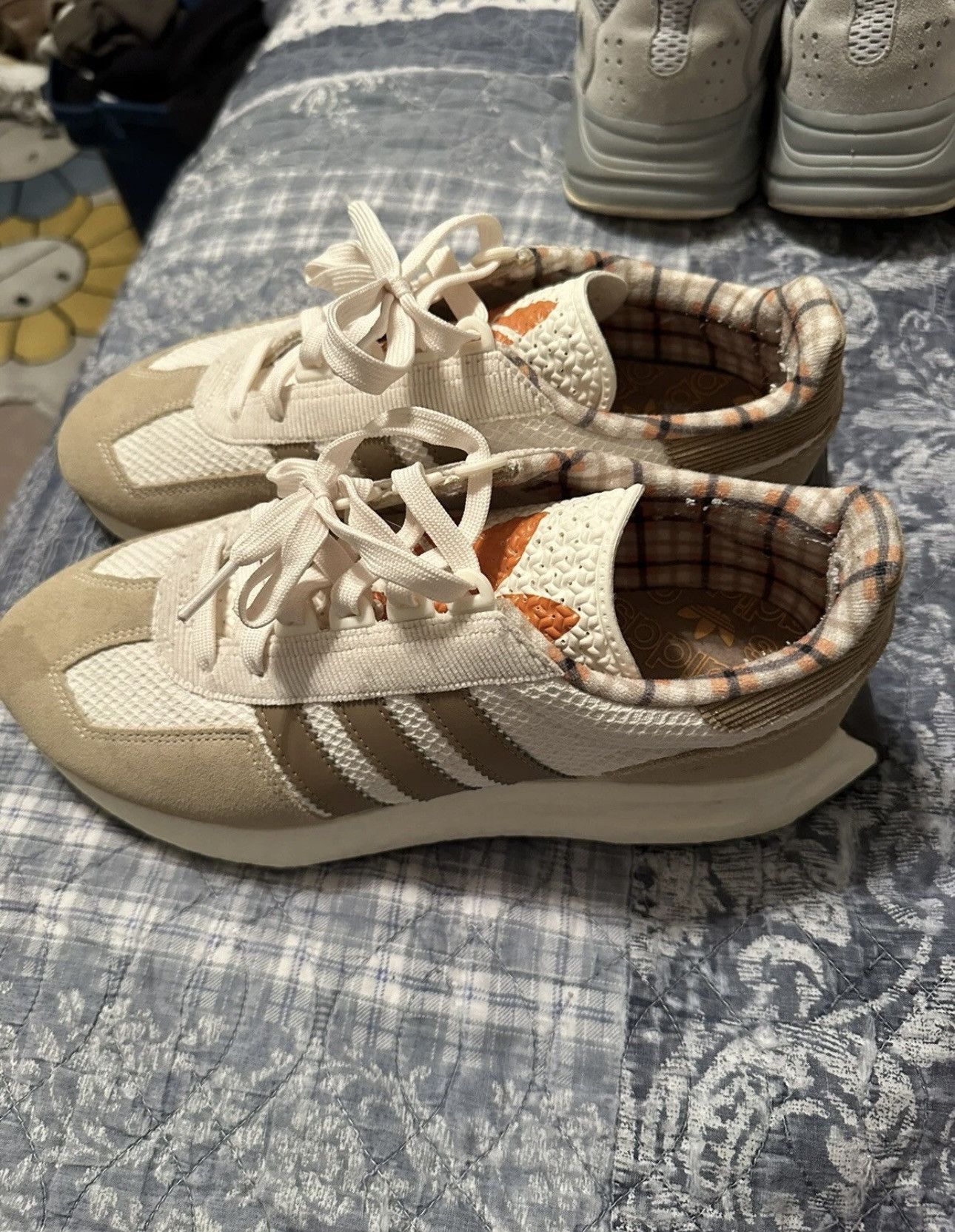 Adidas Adidas Trainers size 10. Cream/orange Size US 10 / EU 43 - 2 Thumbnail