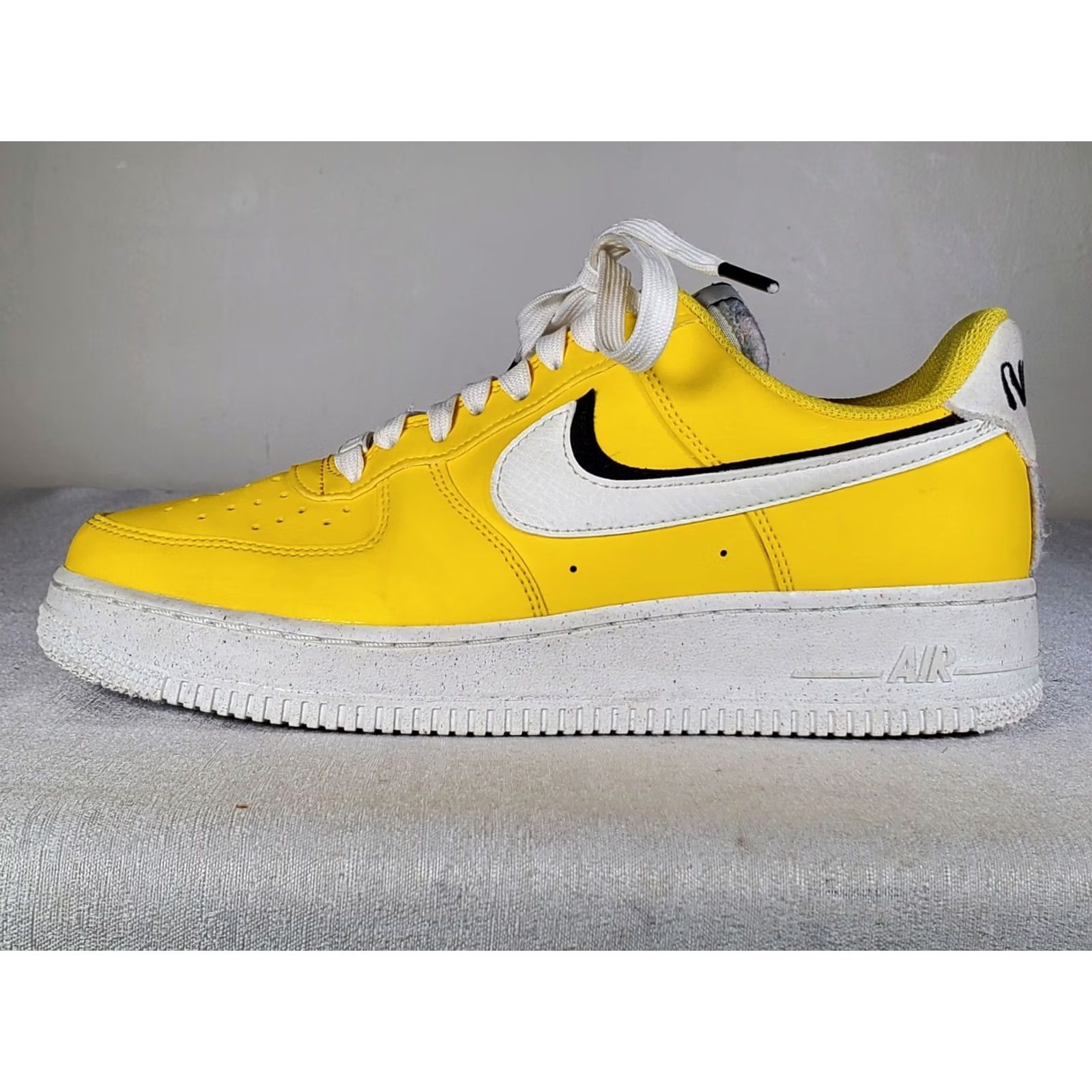 Nike Nike Air Force 1 '07 LV8 Sneakers D09786-700 Tour Yellow / Sail-Black Men US 8 Size US 8 / EU 41 - 5 Thumbnail
