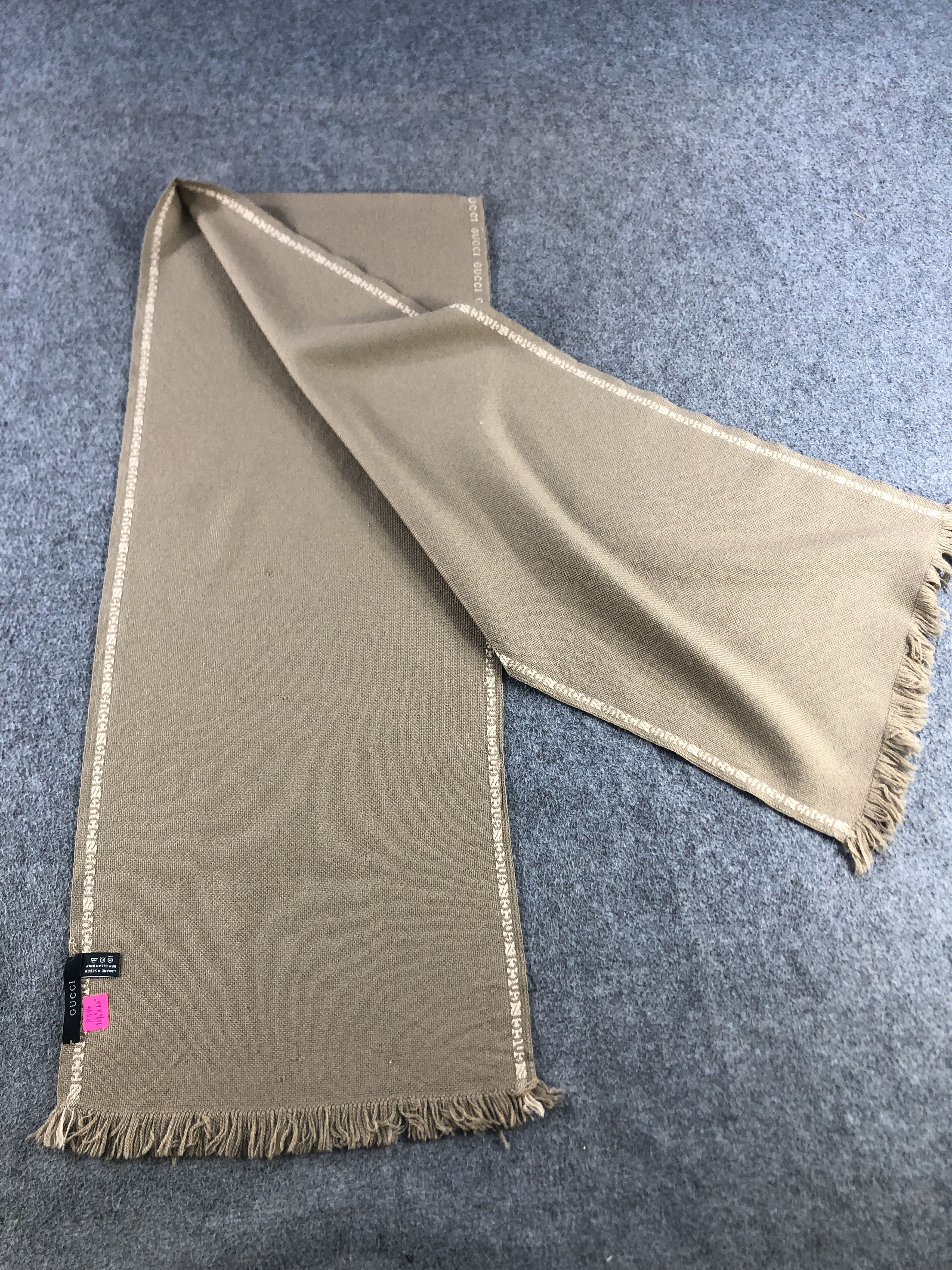 Gucci Gucci Scarf / Muffler / Neckwear P944 Size ONE SIZE - 7 Thumbnail