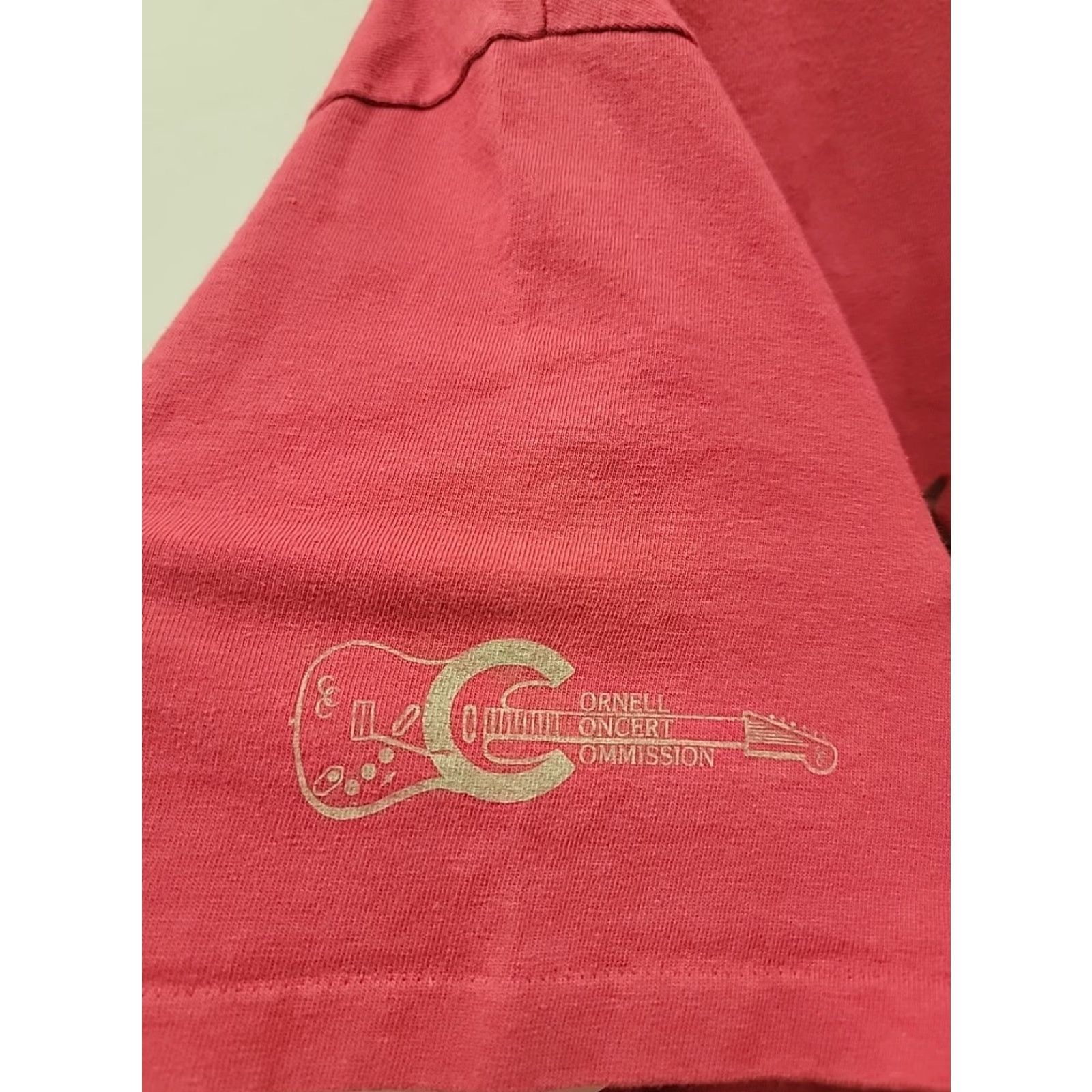 Hanes VINTAGE Rusted Root Cornell University Barton Hall '96 Shirt XL Red Crew Neck Short Sleeve Mens Hanes Double-Sided Size US XL / EU 56 / 4 - 4 Thumbnail