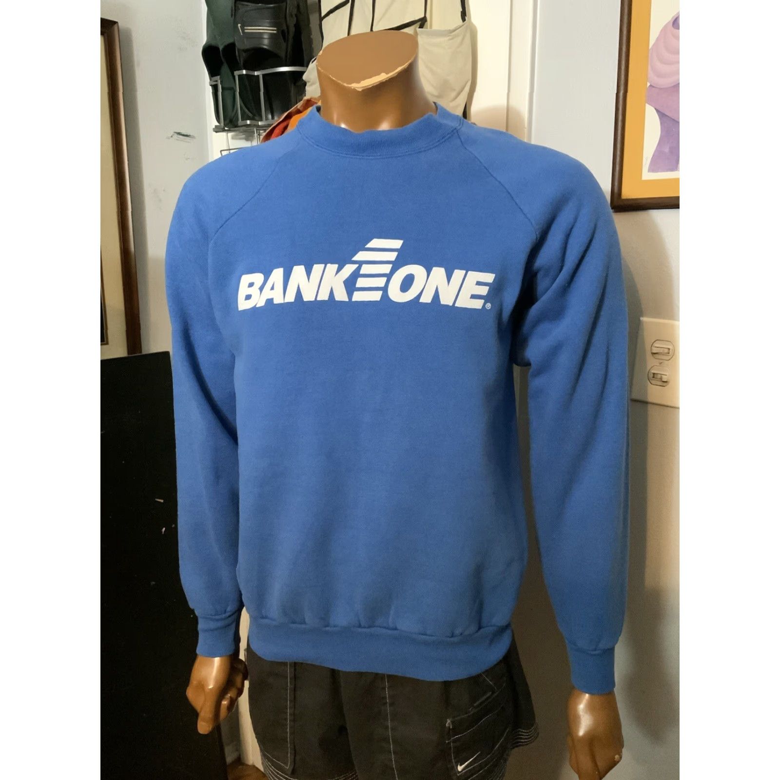 Fruit Of The Loom VINTAGE Fruit of the Loom Bank One 1 Blue 50/50 Crewneck Sweatshirt L Mens 90s Shirt Size US L / EU 52-54 / 3 - 7 Thumbnail