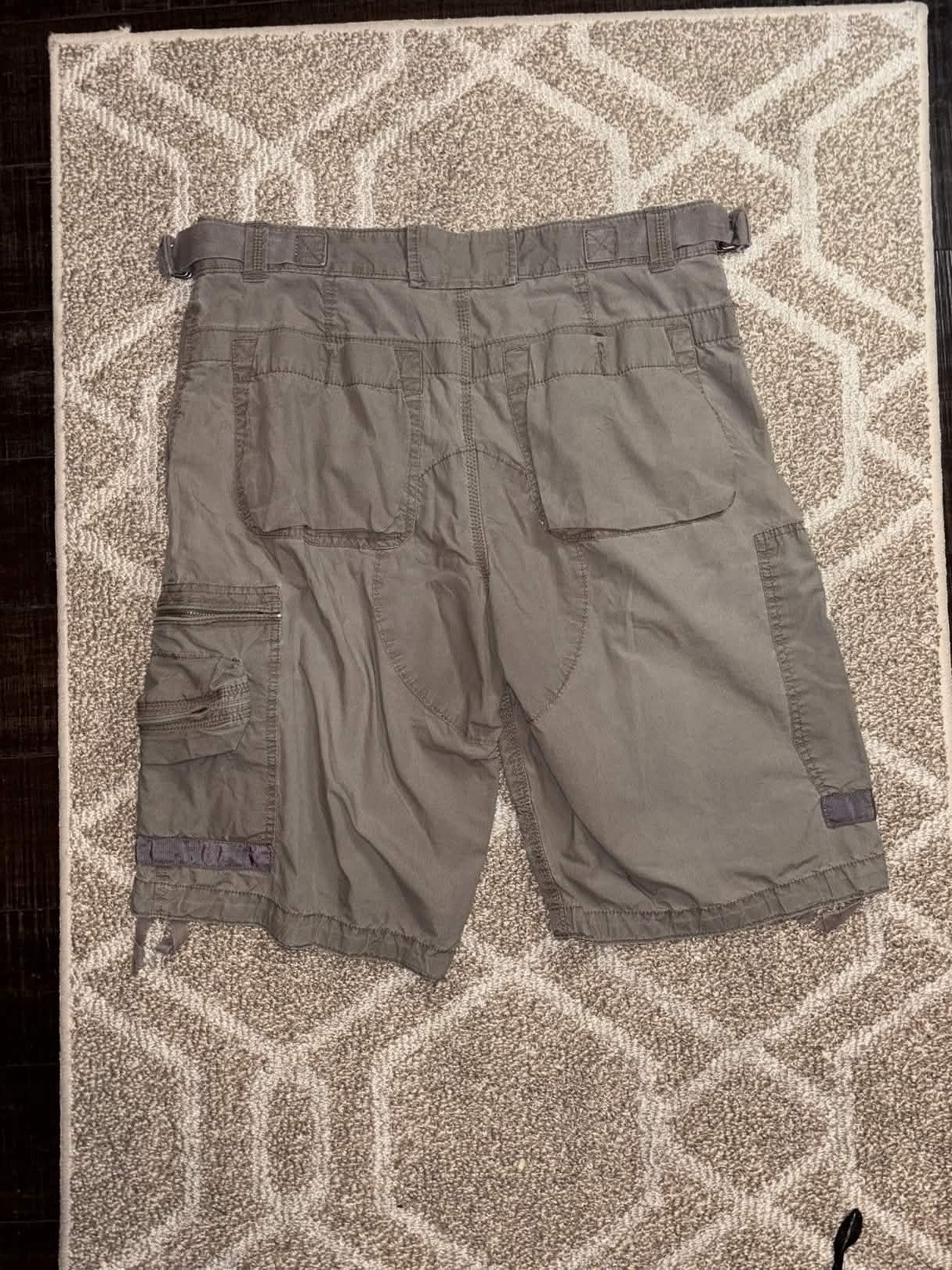 Gap 00s Gap Tactical Army Cargo Shorts Size US 33 - 2 Thumbnail