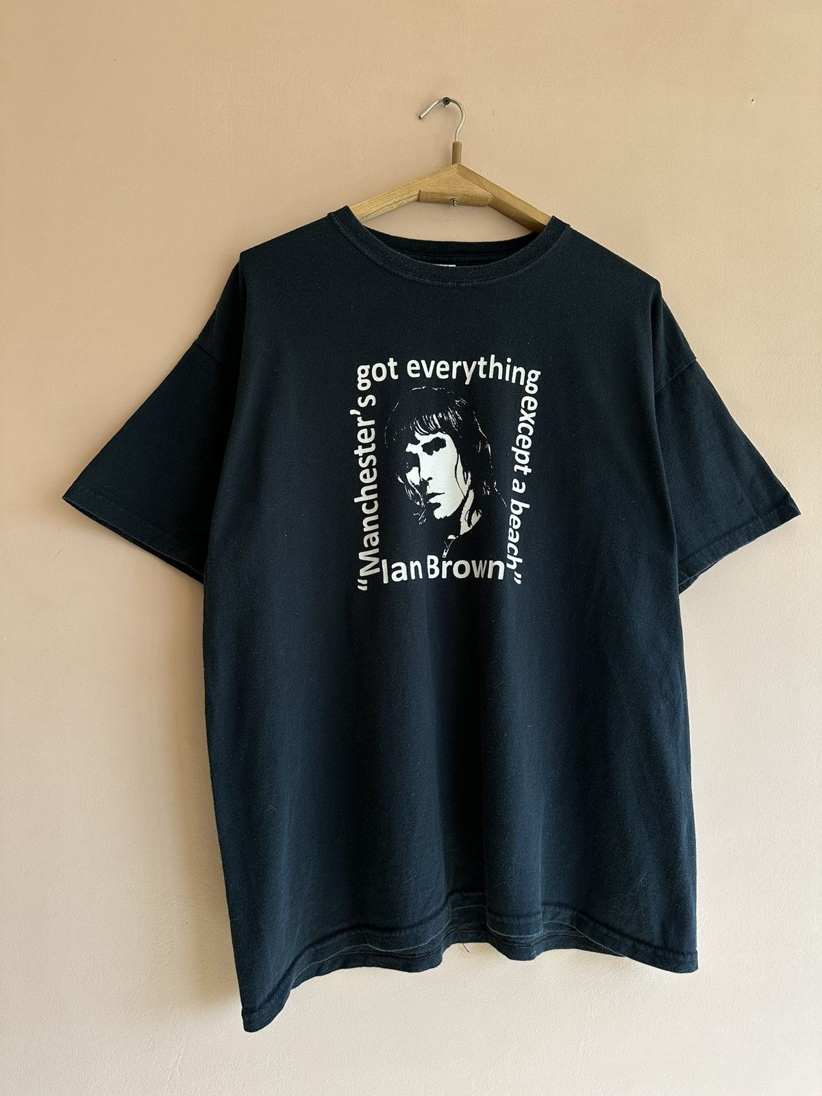 Band Tees Vintage Ian Brown Manchester's Got Everything Expect A Beach Size US XL / EU 56 / 4 - 2 Thumbnail