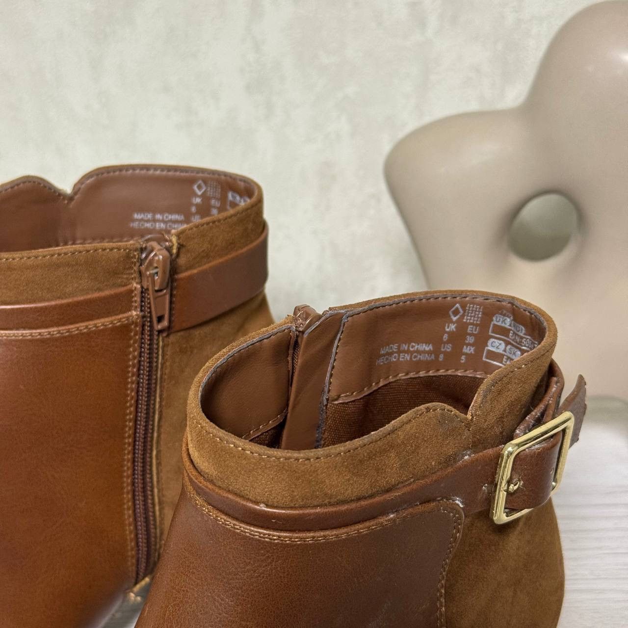 Sci-Fi Fantasy F&F brown suede boots with 6 cm heel, size 39 Size US 9 / IT 39 - 4 Thumbnail