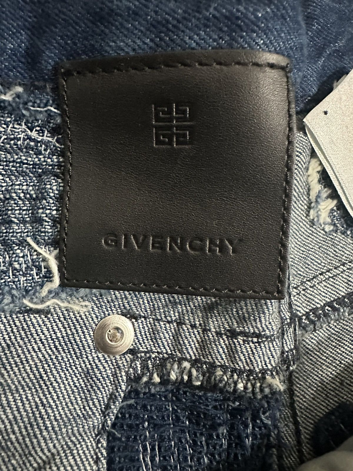Givenchy GIVENCHY ALL OVER DISTRESSED JEAN Size US 34 / EU 50 - 5 Thumbnail