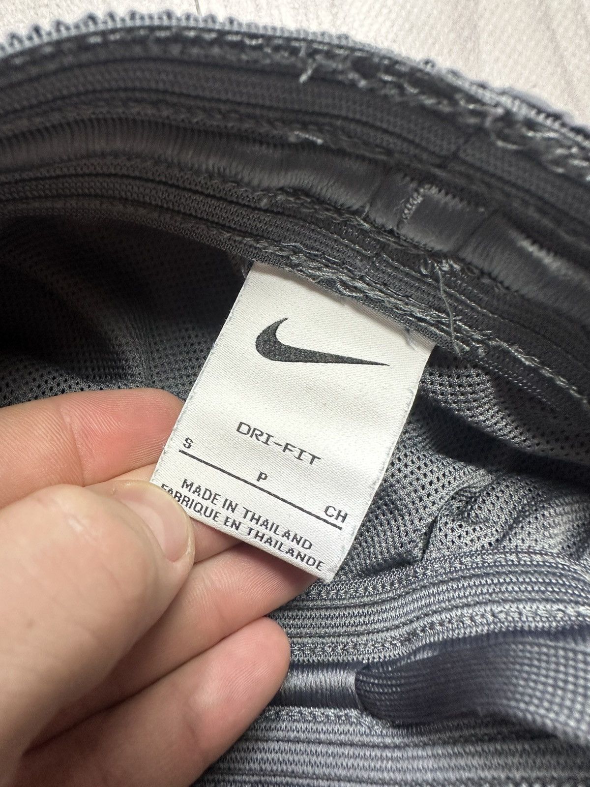 Nike Vintage Nike PSG Paris soccer joggers size S grey Size US 30 / EU 46 - 4 Thumbnail
