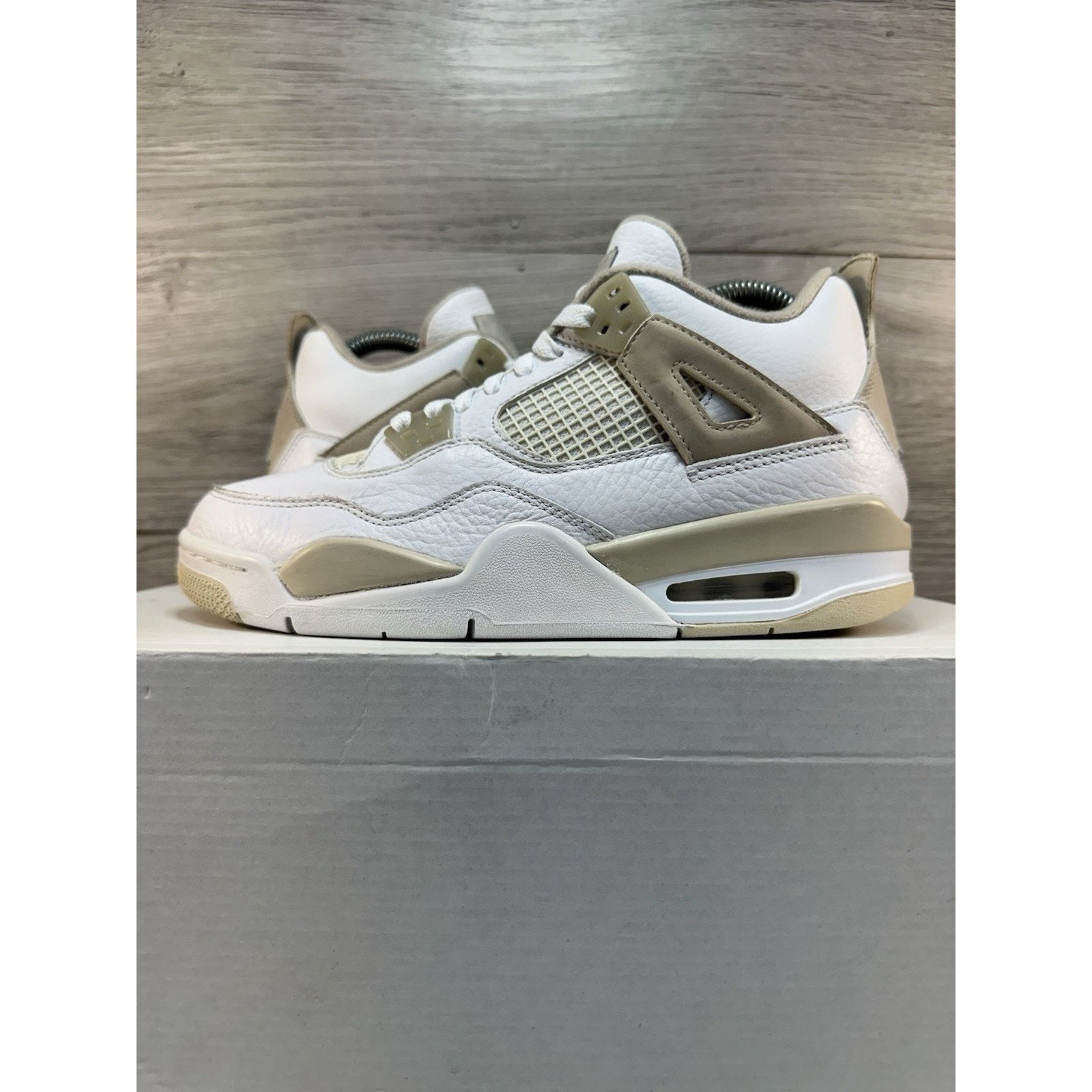 Jordan Brand Jordan 4 Retro Linen GS - Size 6y Size US 6 / EU 39 - 1 Thumbnail
