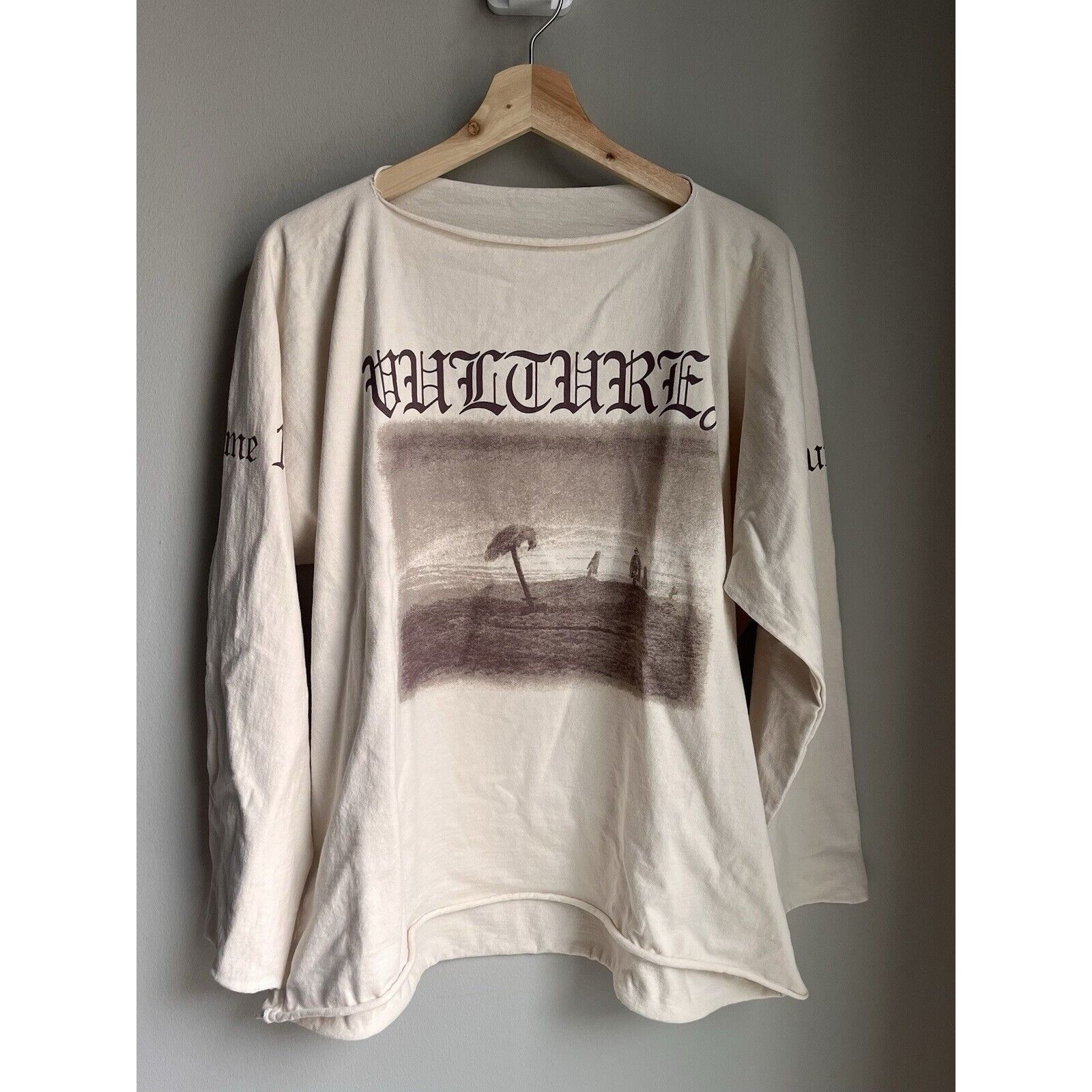 Yeezy KANYE YEEZY SUPPLY VULTURES ALBUM TRACK LIST T SHIRT SIZE L Size US L / EU 52-54 / 3 - 1 Thumbnail