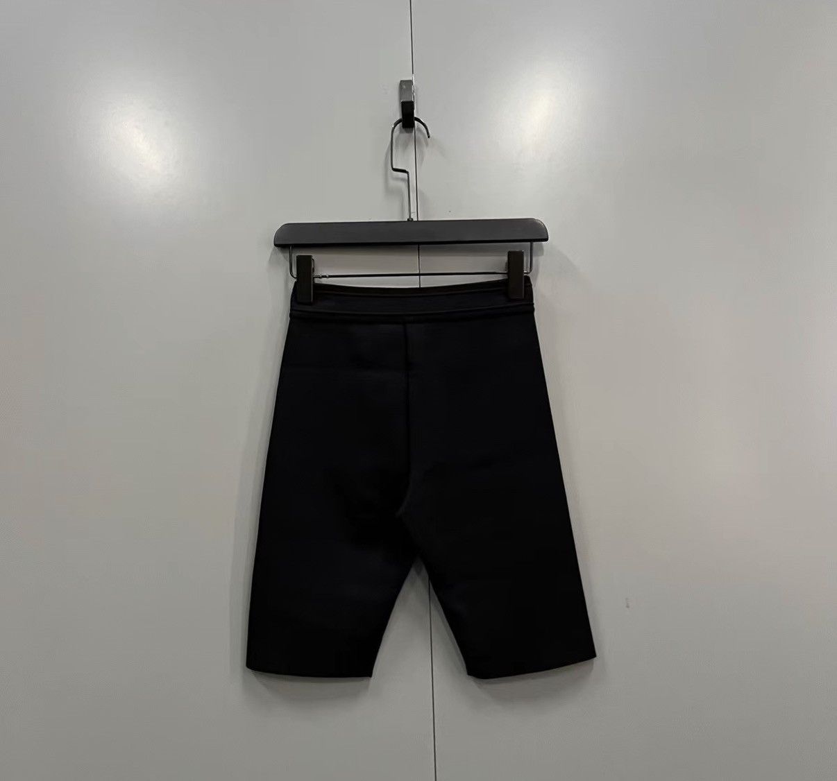 Dior Dior Black Slim-fit Shorts J41 Size 24" / US 00 / IT 34 - 2 Thumbnail