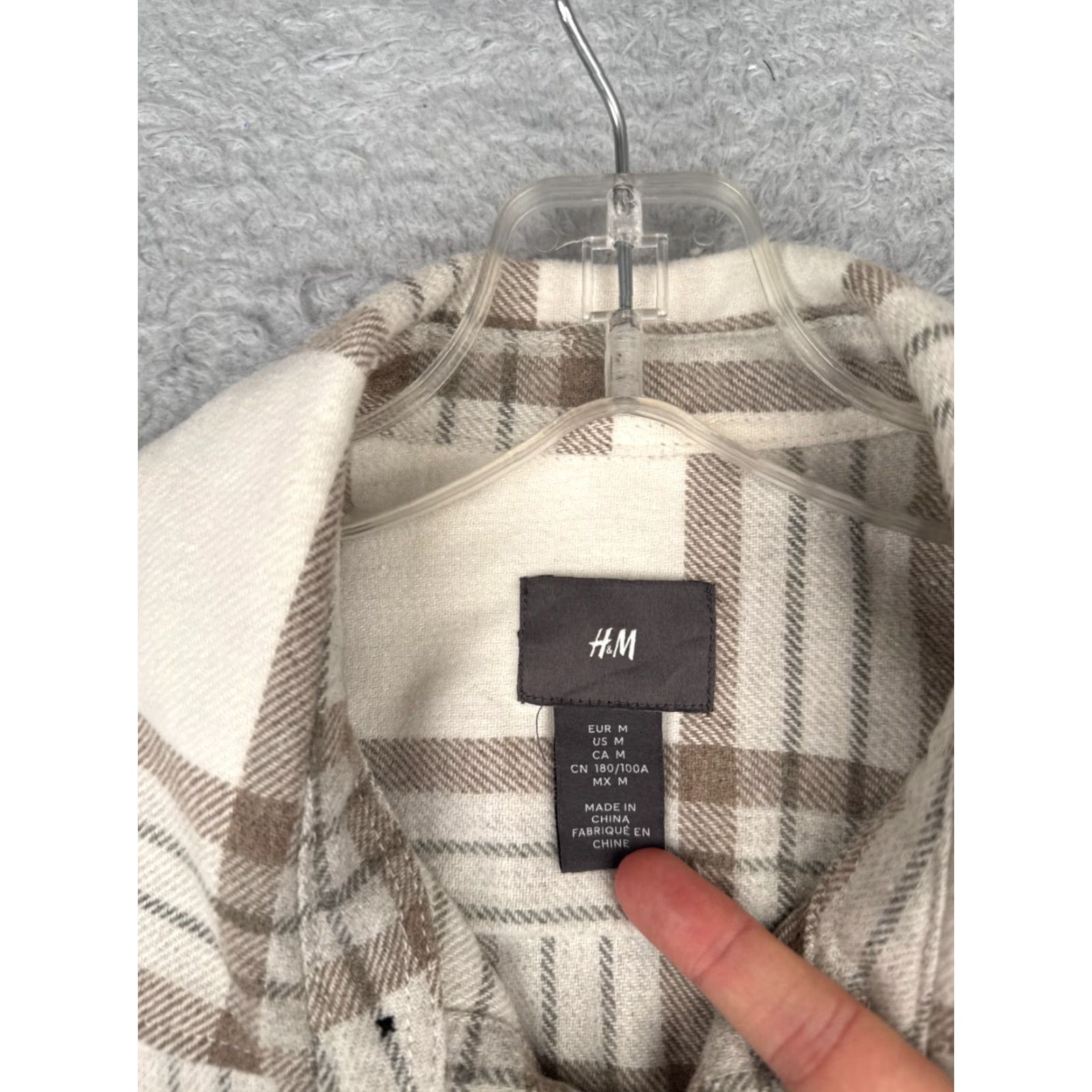 H&M H&M Shirt Men Medium Beige White Plaid Flannel Poly Wool Blend Button Up Pockets Shirt Size US M / EU 48-50 / 2 - 7 Thumbnail