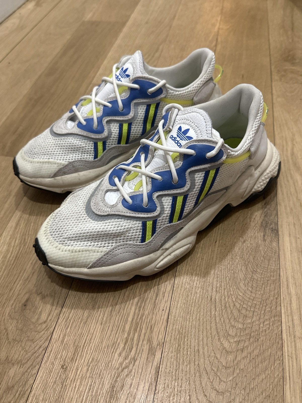 Adidas Adidas ozweego Size US 8.5 / EU 41-42 - 1 Thumbnail