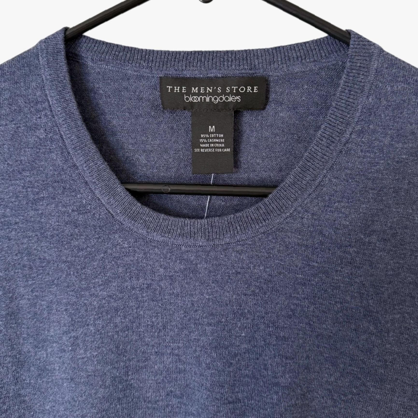 Bloomingdale's VINTAGE Bloomingdale's Men's Store Cotton Cashmere Sweater Blue Solid Knit Crew Neck Pullover Mens Size Medium Winter WinterSeason Size US M / EU 48-50 / 2 - 5 Thumbnail