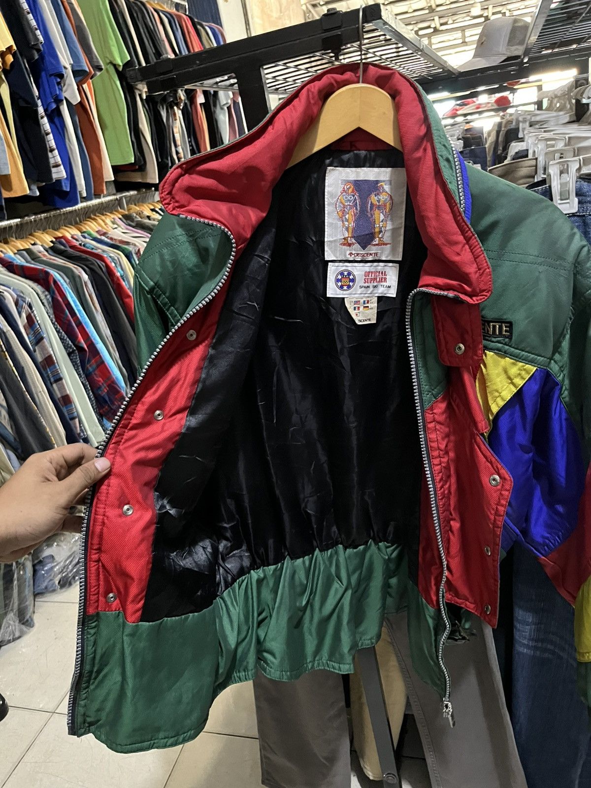 Descente Vintage spain descente colour block multicolour jacket ski Size US L / EU 52-54 / 3 - 10 Thumbnail