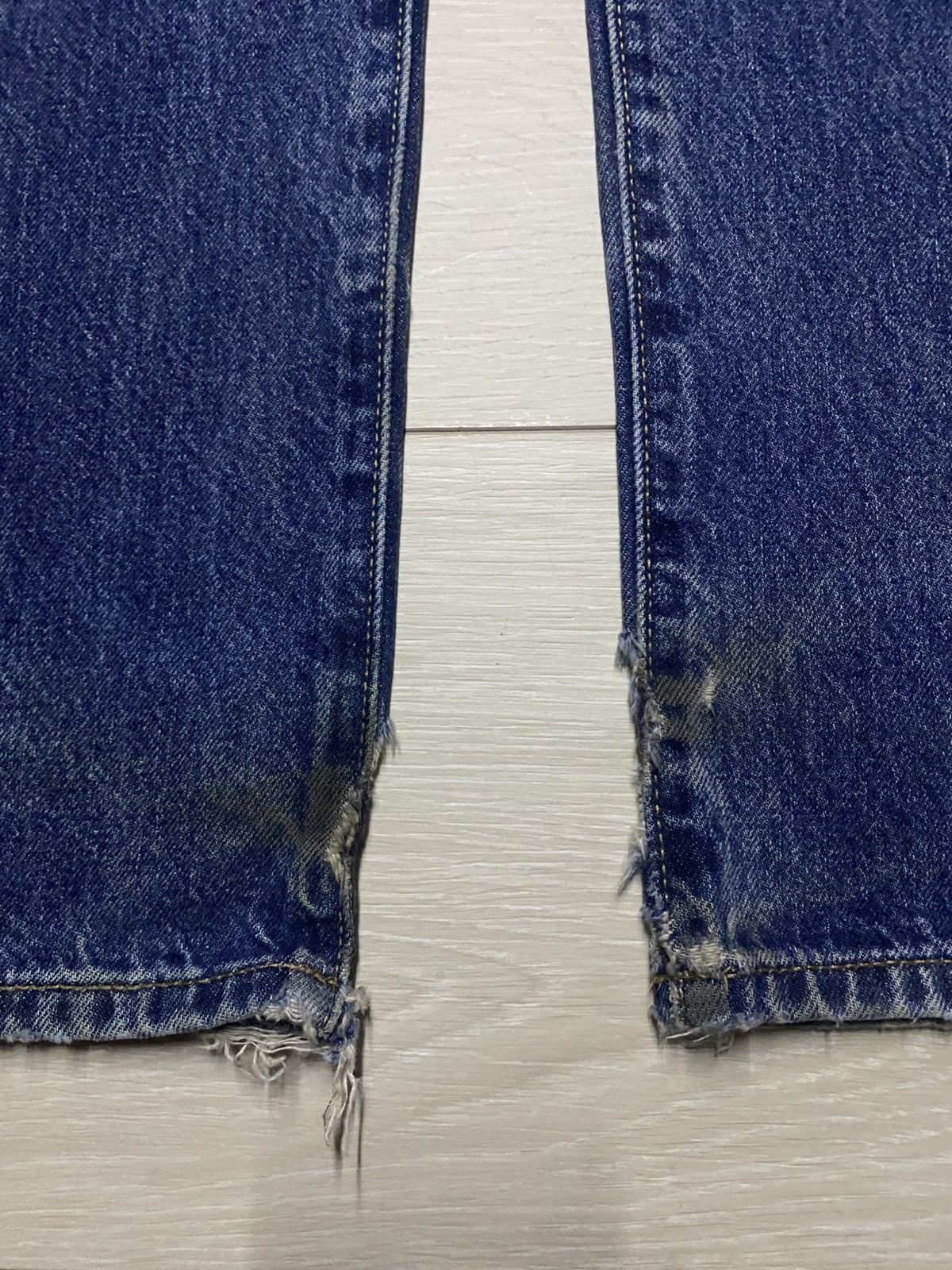 Uniqlo Vintage Uniqlo Faded Wash Distressed Loose Jeans Size US 35 - 9 Thumbnail