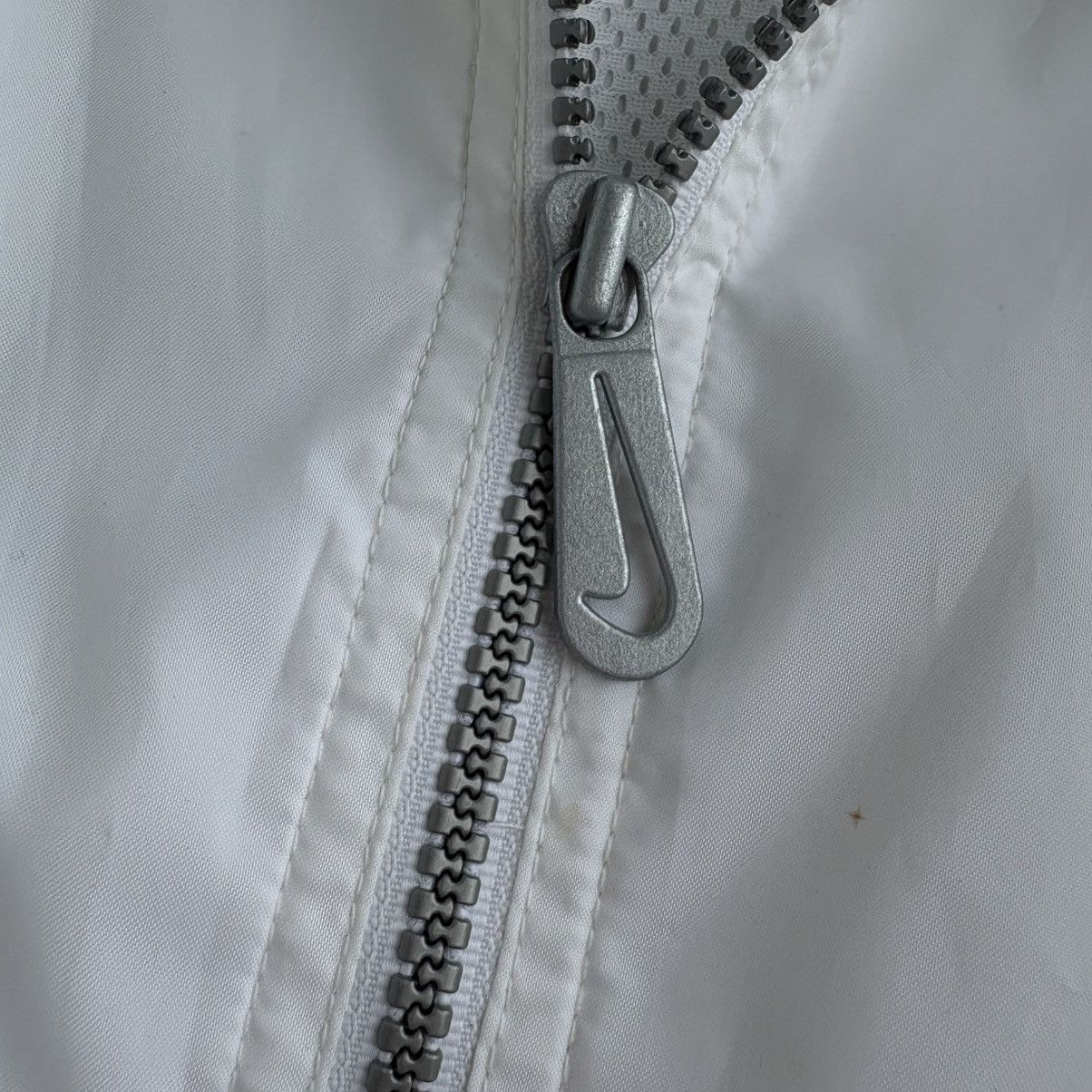 Nike × Vintage Vintage Nike Blue and White Windbreaker Jacket Athletic XL Size US XL / EU 56 / 4 - 8 Thumbnail