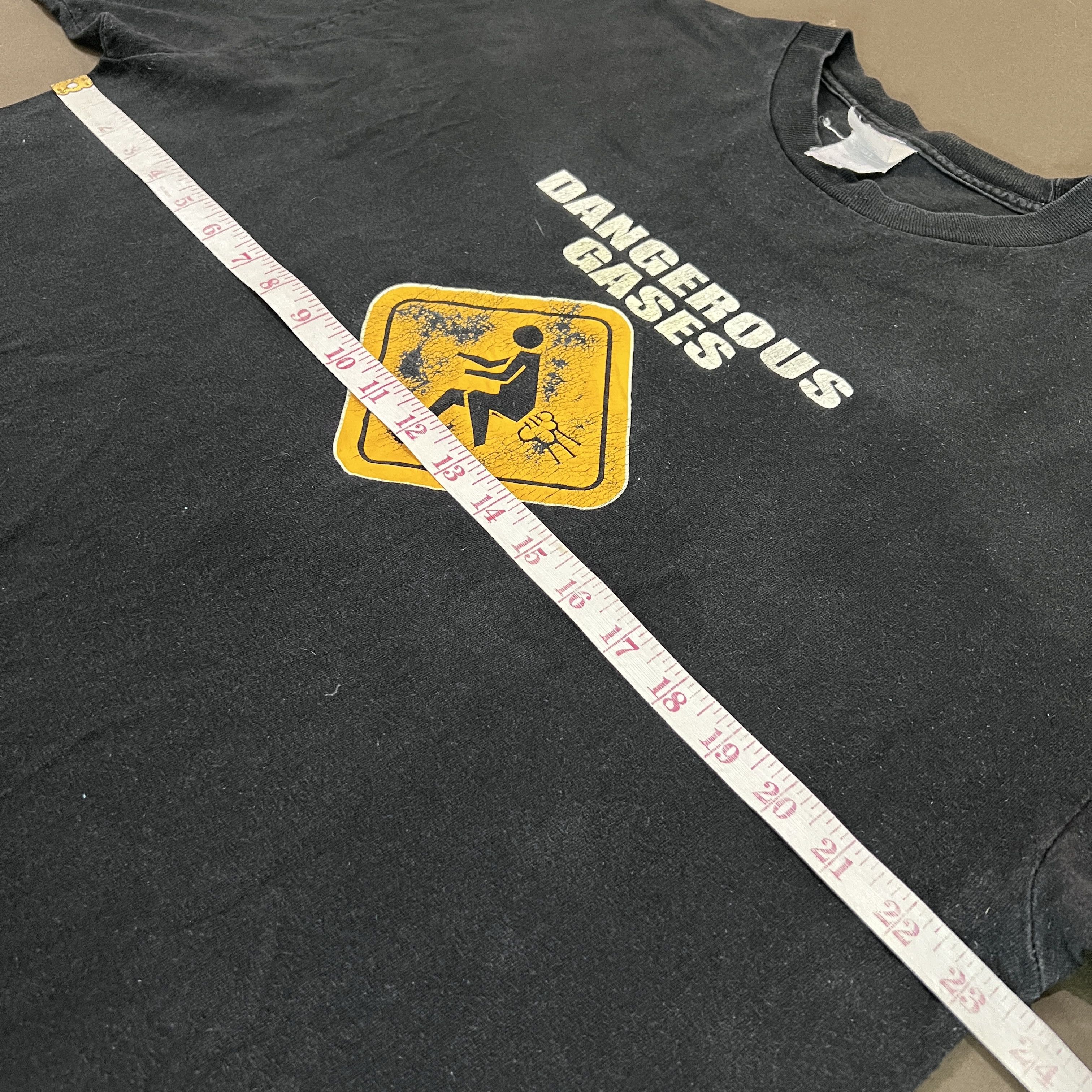 Vintage Vintage Y2K Dangerous gases Tee XL Faded Size US XL / EU 56 / 4 - 5 Thumbnail