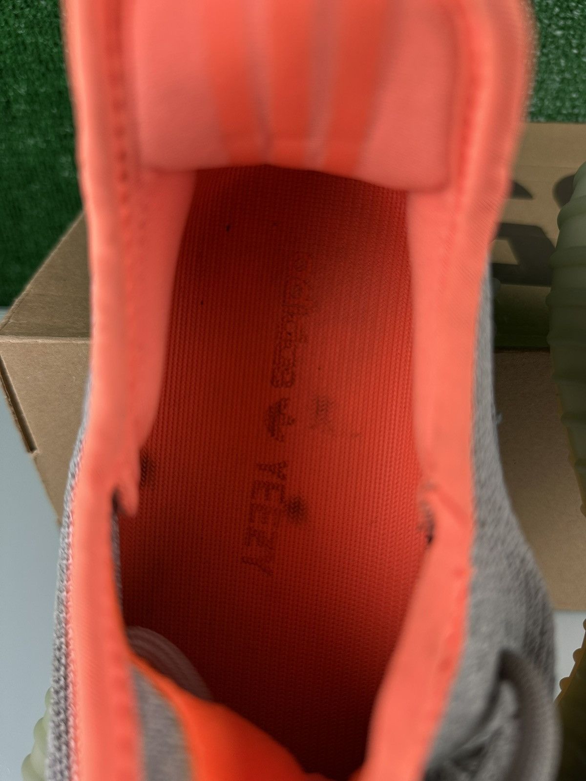 Yeezy adidas Yeezy Boost 350 V2 Desert Sage Size 10 Size US 10 / EU 43 - 6 Thumbnail