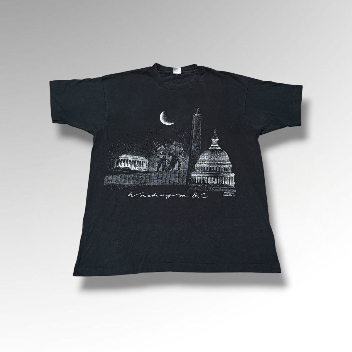 Fruit Of The Loom Vintage Washington DC 1984 Capital Novel Tee Size US XL / EU 56 / 4 - 1 Thumbnail
