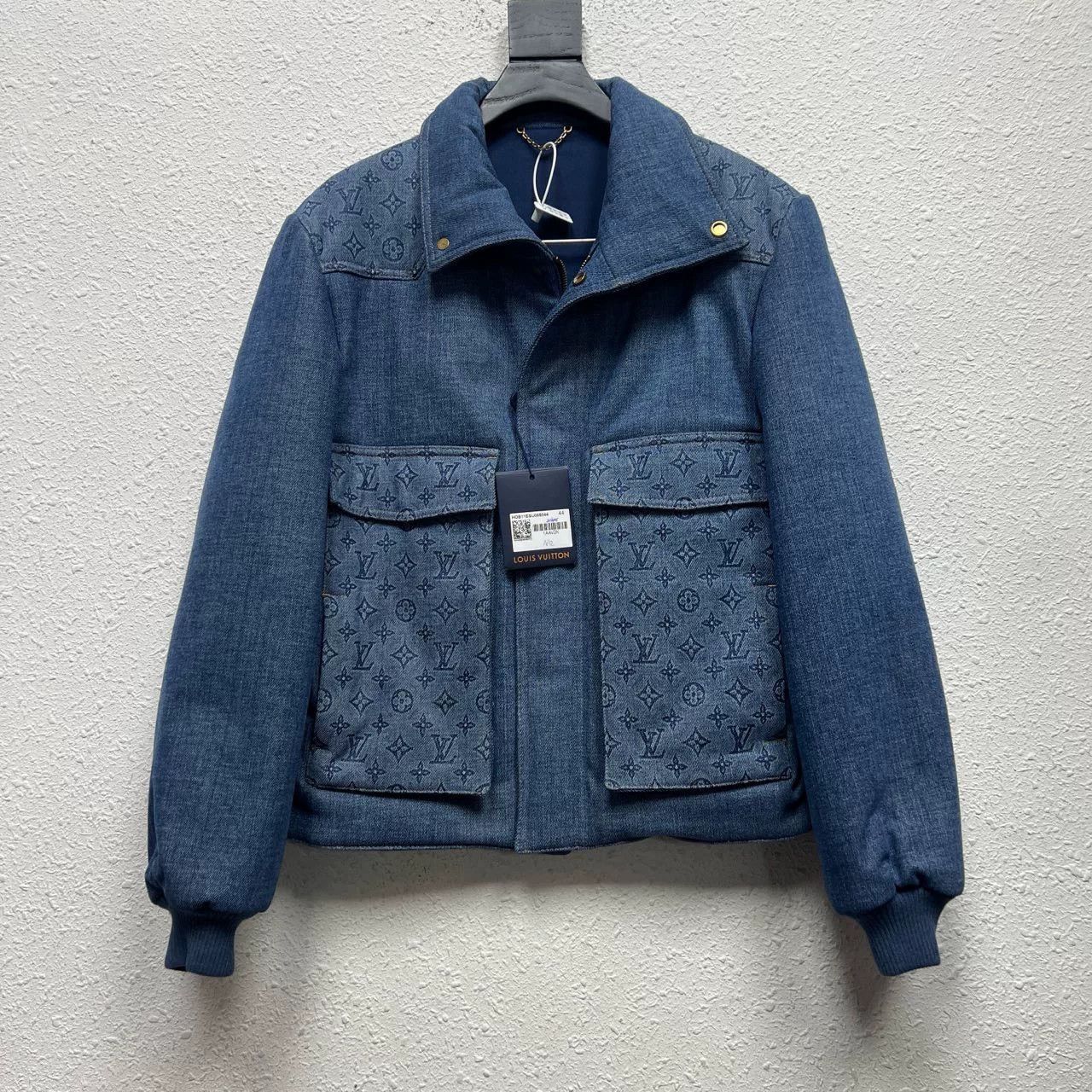 Louis Vuitton louis vuitton embossed logo denim jacket Size US M / EU 48-50 / 2 - 1 Thumbnail