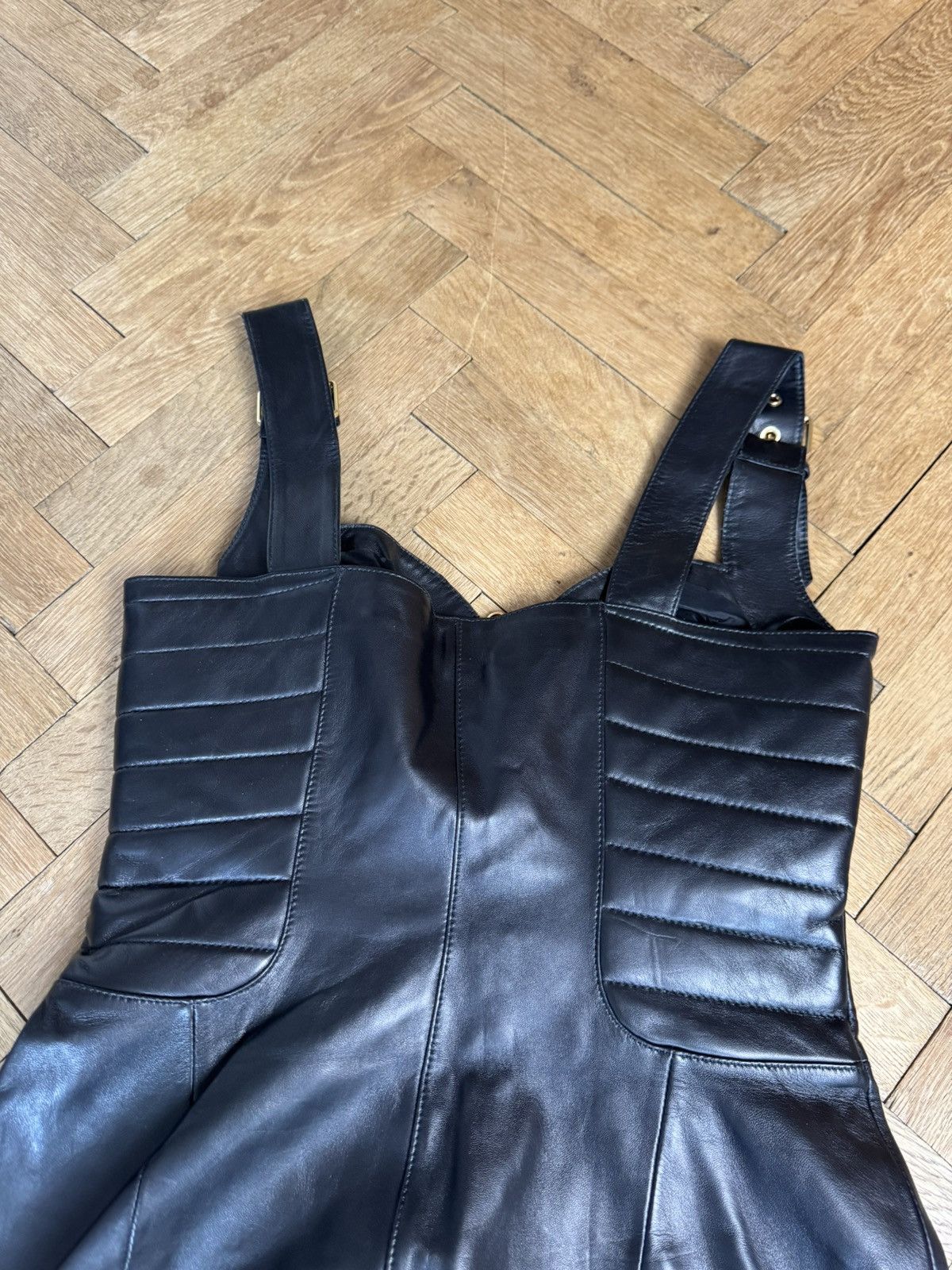 H&M × Moschino NEW Moschino x H&M Black Leather Dress Gold Details Size M / US 6-8 / IT 42-44 - 9 Thumbnail