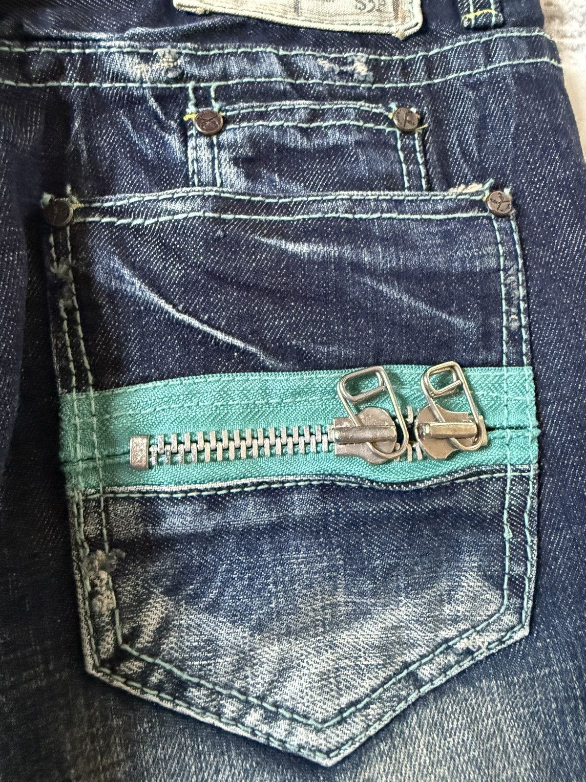 Fad Three × Japanese Brand × Le Grande Bleu (L.G.B.) Yoshitomo Lolita Muddy Wash Wrinkle Texture Flared Jeans Size US 28 / EU 44 - 21 Thumbnail
