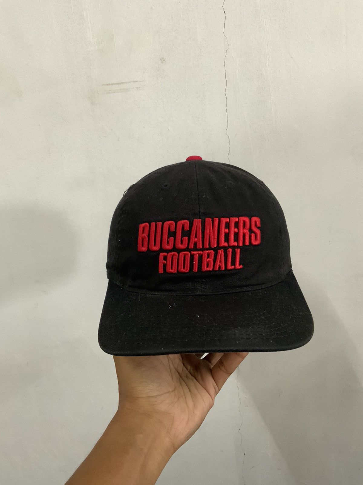 NFL Vintage Nike Tampa Bay Buccaneers NFL Hat Size ONE SIZE - 5 Thumbnail