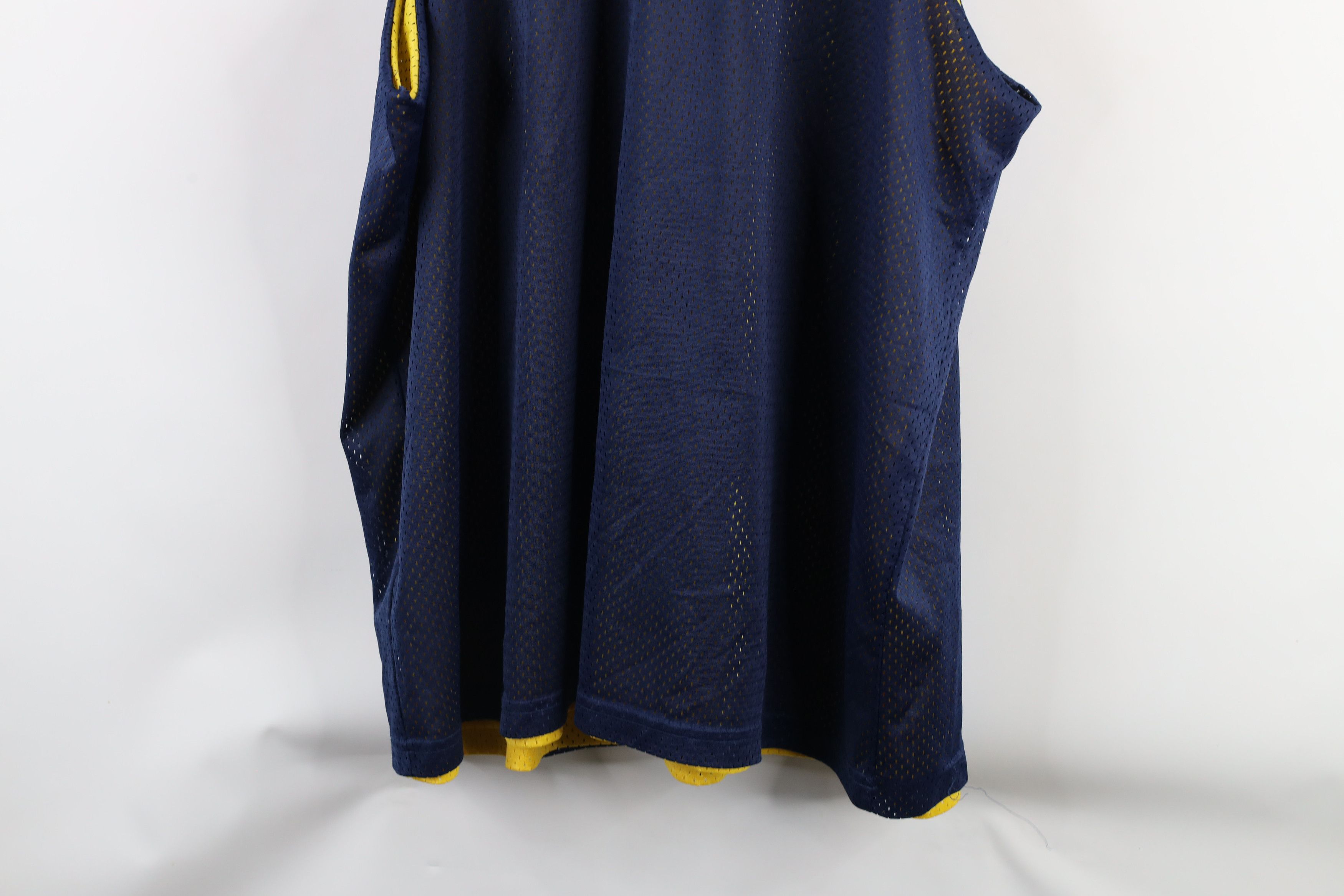Vintage Vintage 90s Streetwear Mesh Reversible Basketball Jersey USA Size US XL / EU 56 / 4 - 17 Thumbnail