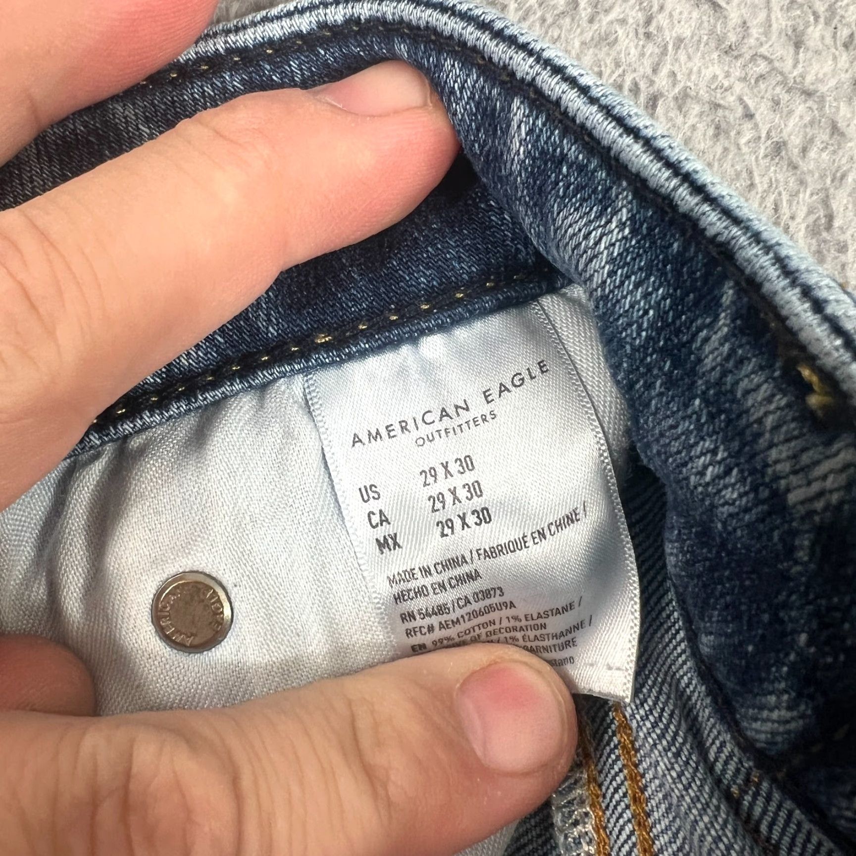 American Eagle Outfitters VINTAGE American Eagle Jeans Mens 29x30 Skinny Light Blue Acid Wash Distressed Thrashed Size US 29 - 6 Thumbnail