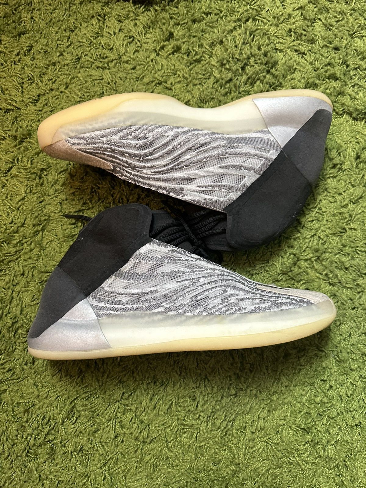 Adidas Yeezy QNTM Size US 13 / EU 46 - 2 Thumbnail