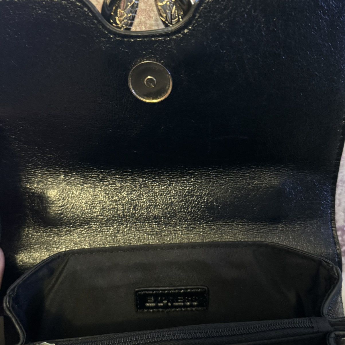 Express Express black snake clasp chain strap bag Size ONE SIZE - 7 Thumbnail