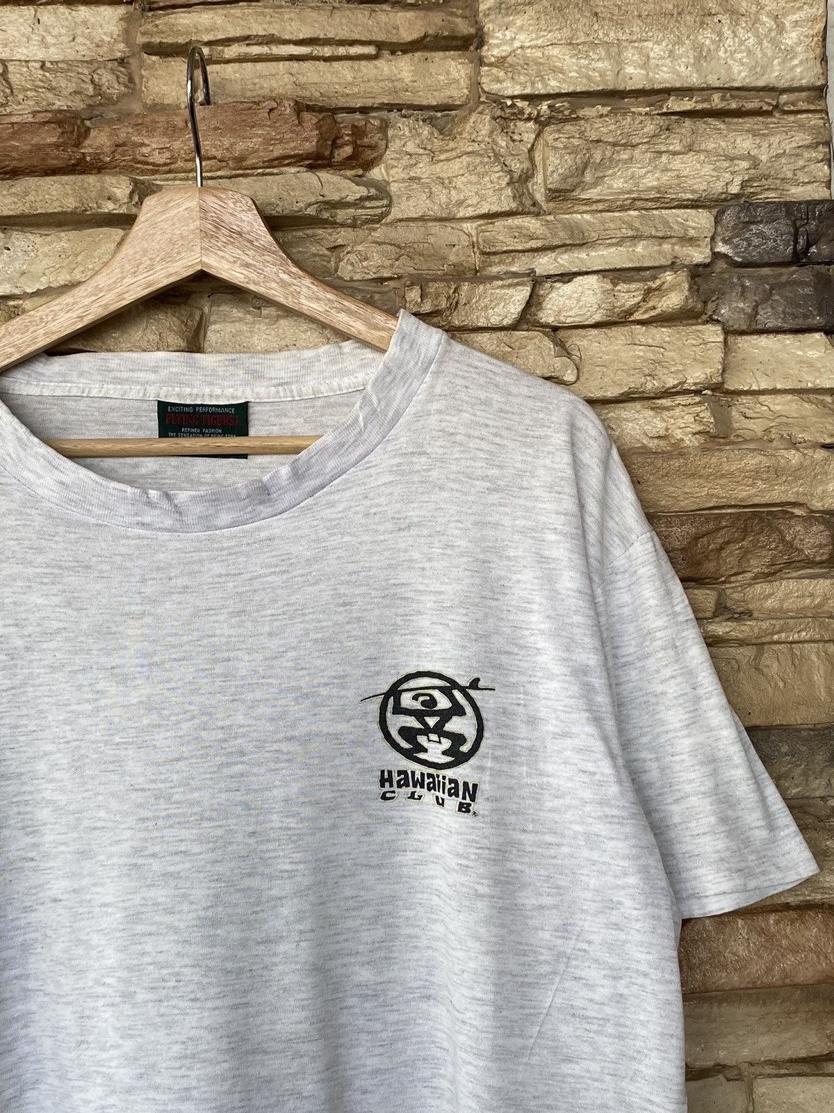 Vintage Vintage Hawaiian Club Surfing Photo Tees Size US L / EU 52-54 / 3 - 7 Thumbnail