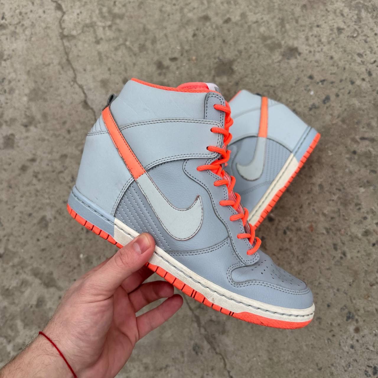 Nike VTG Women’s Nike WMNS Dunk Sky Hi Essential Ultra Rare 38 Size US 8 / IT 38 - 8 Thumbnail