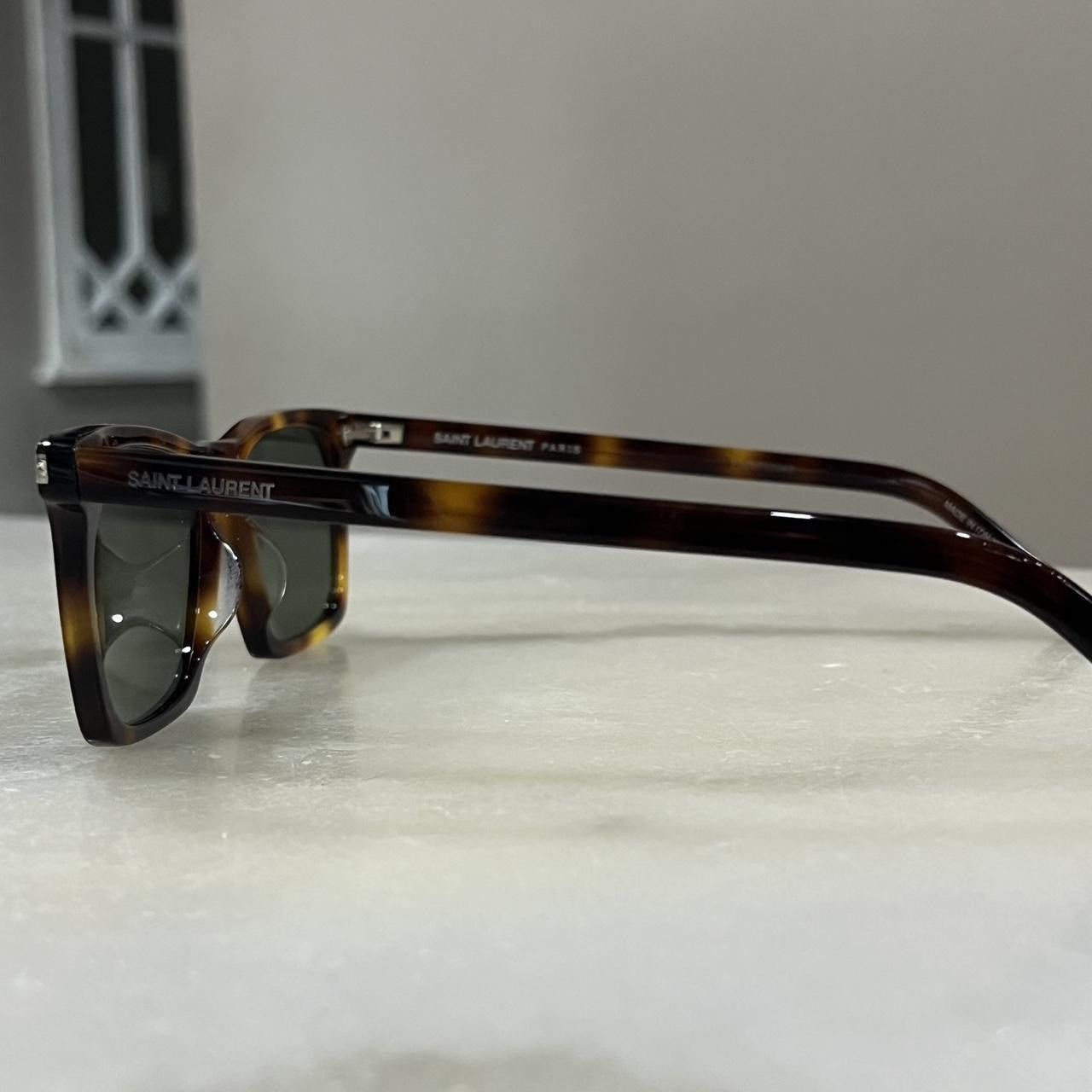 Yves Saint Laurent Saint Laurent SL 559 Unisex Sunglasses Size ONE SIZE - 5 Thumbnail