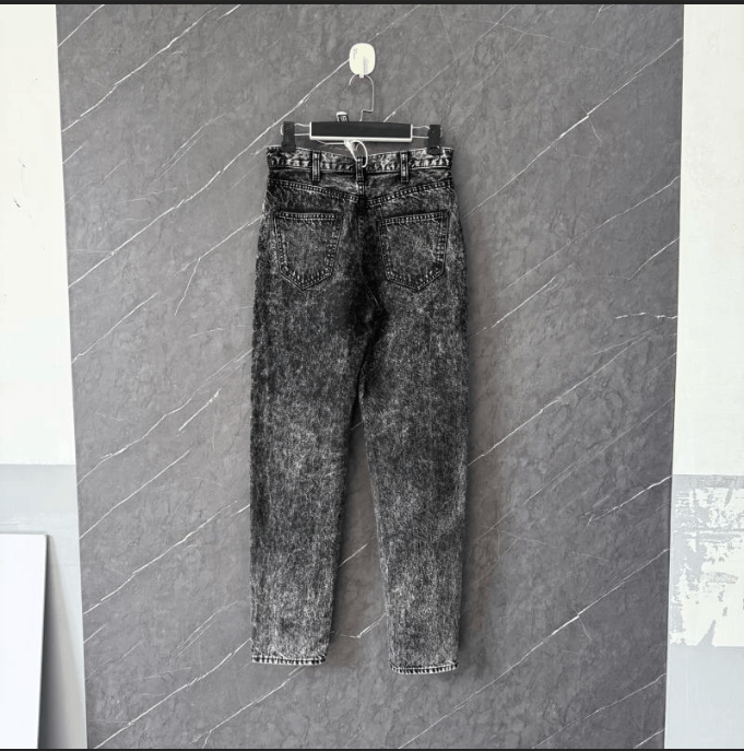 Celine Celine Ripped low-rise jeans 26eu Size US 26 / EU 42 - 2 Thumbnail