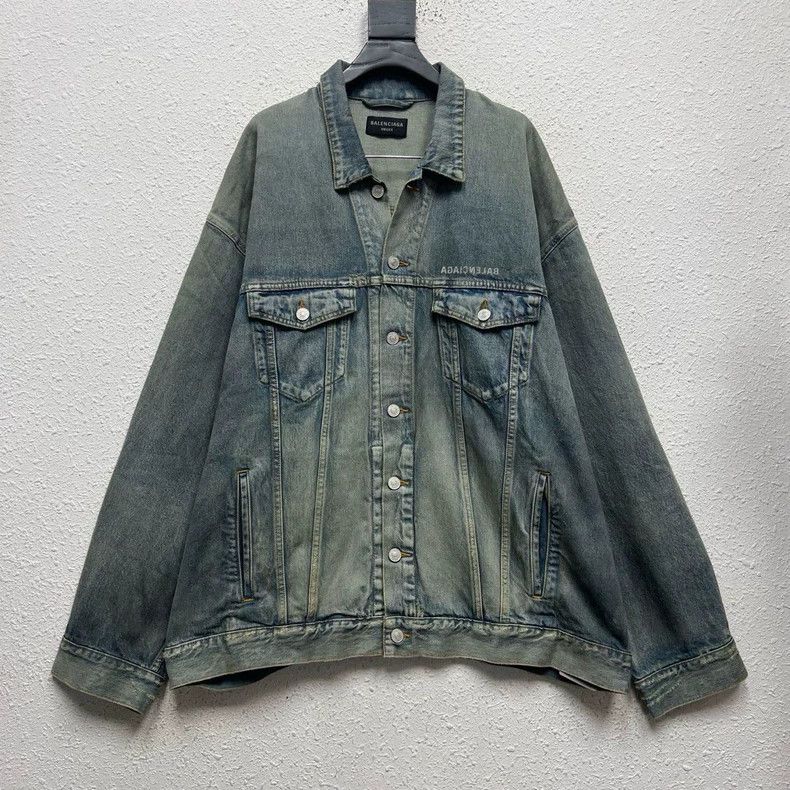 Balenciaga Reverse LOGO blue wash jeans coat