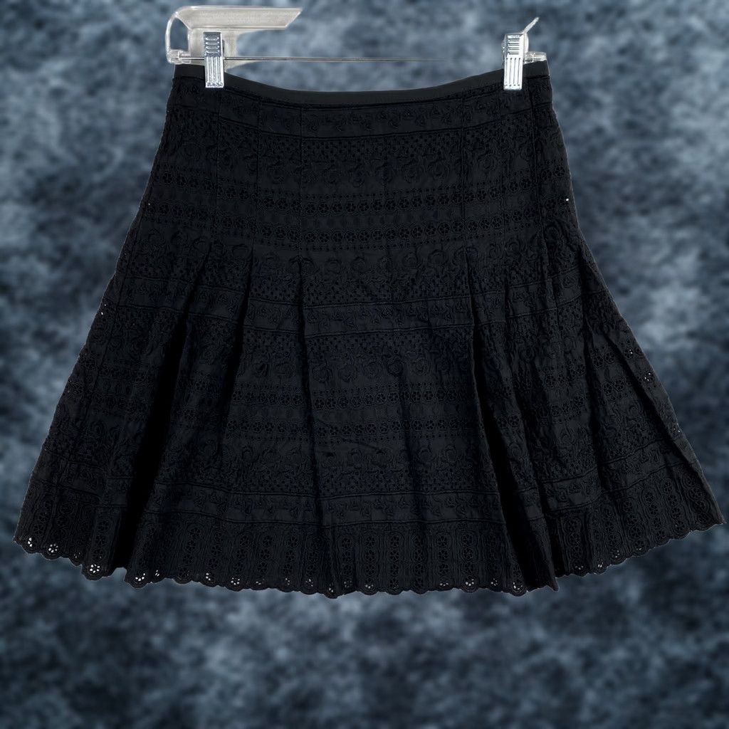 Nanette Lepore Nanette Lepore Skirt Sz 0 Black A-Line Bohemian Crochet Back Zip Lined Chambray Cotton Blend Fully Pre-Owned Size 25" / US 0 / IT 36 - 1 Thumbnail
