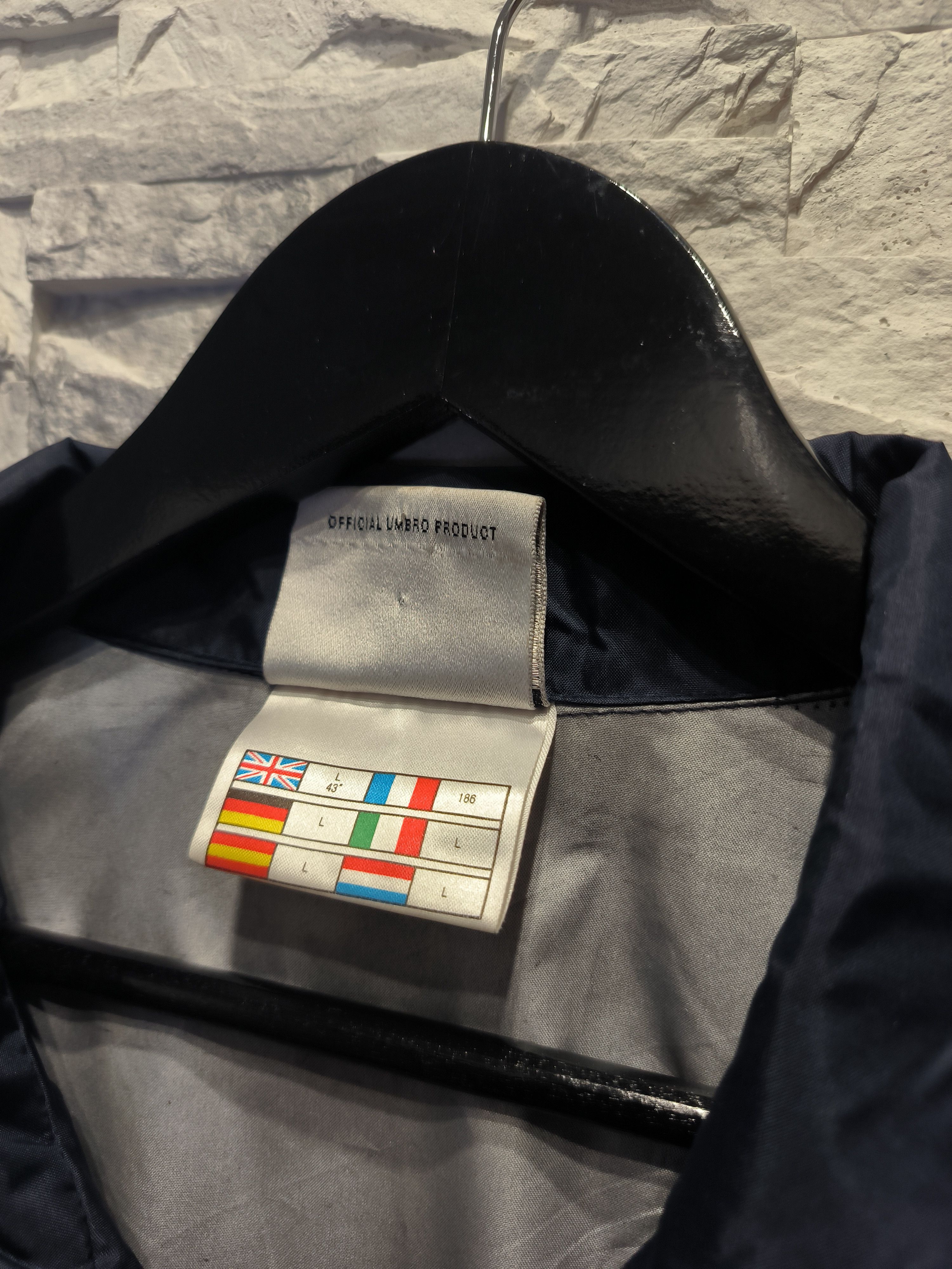 Umbro × Vintage Umbro Vintage Windbreaker Jacket Logo 90s Size US XL / EU 56 / 4 - 4 Thumbnail