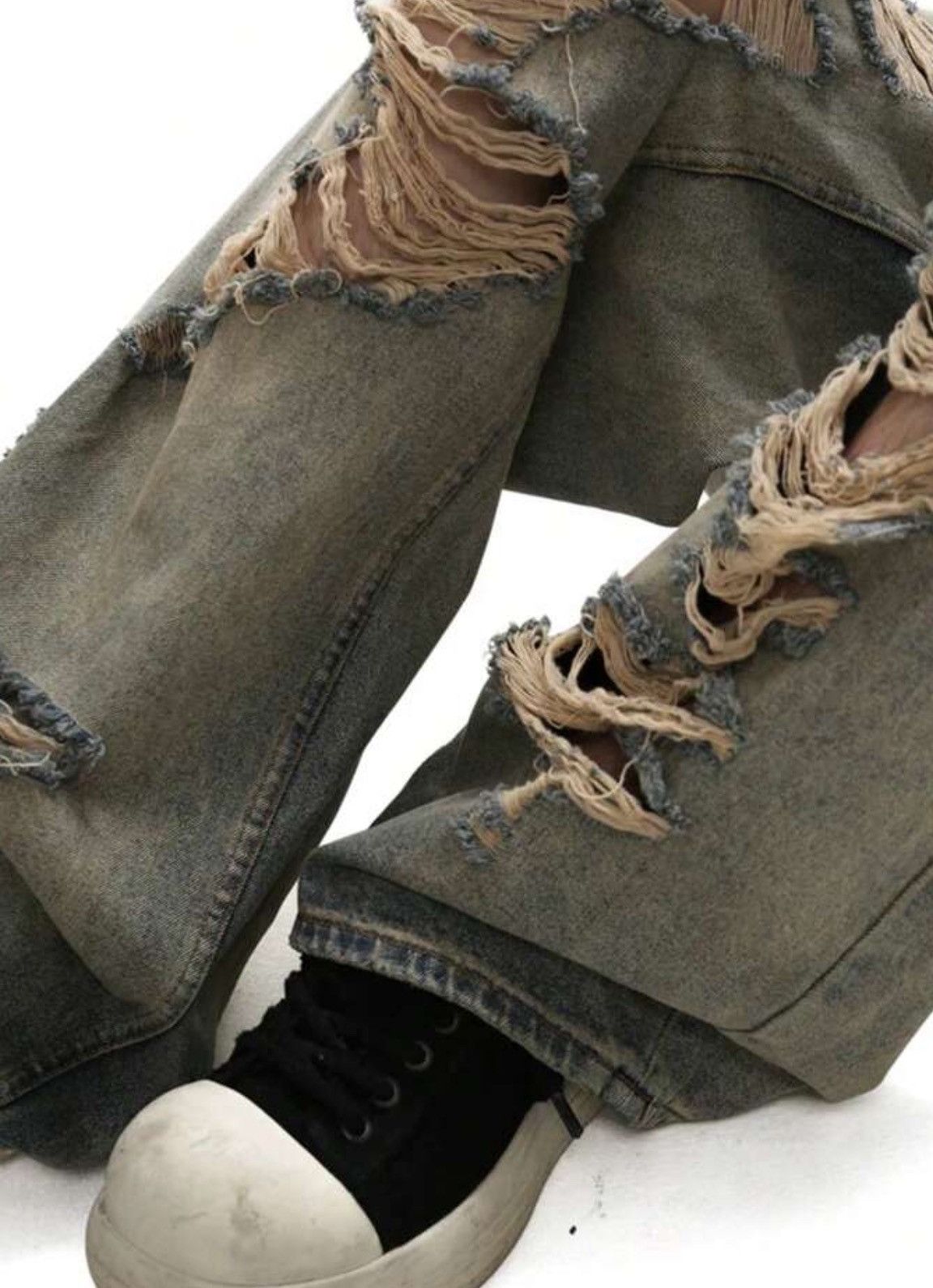 Jean DISTRESSED Ripped Dusty Jeans Size US 33 - 4 Thumbnail