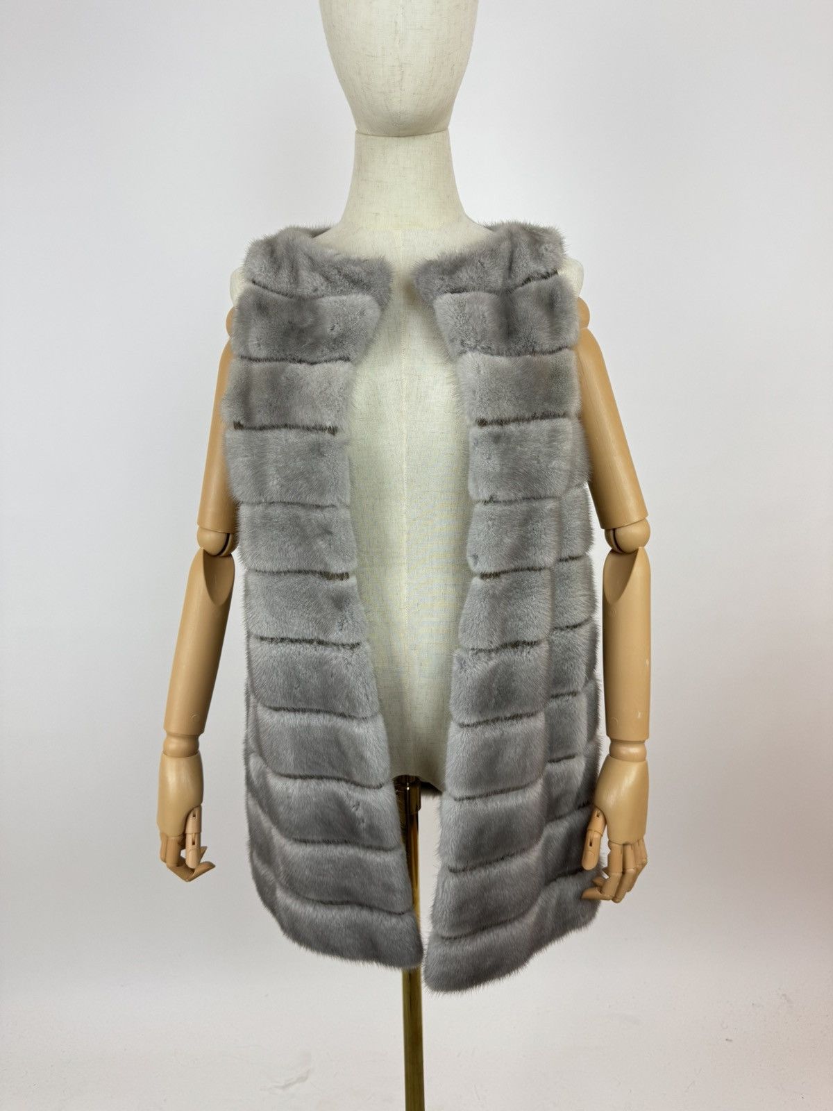 Fendi FENDI fur long vest collared archive clothing Womens size 42 Size M / US 6-8 / IT 42-44 - 9 Thumbnail