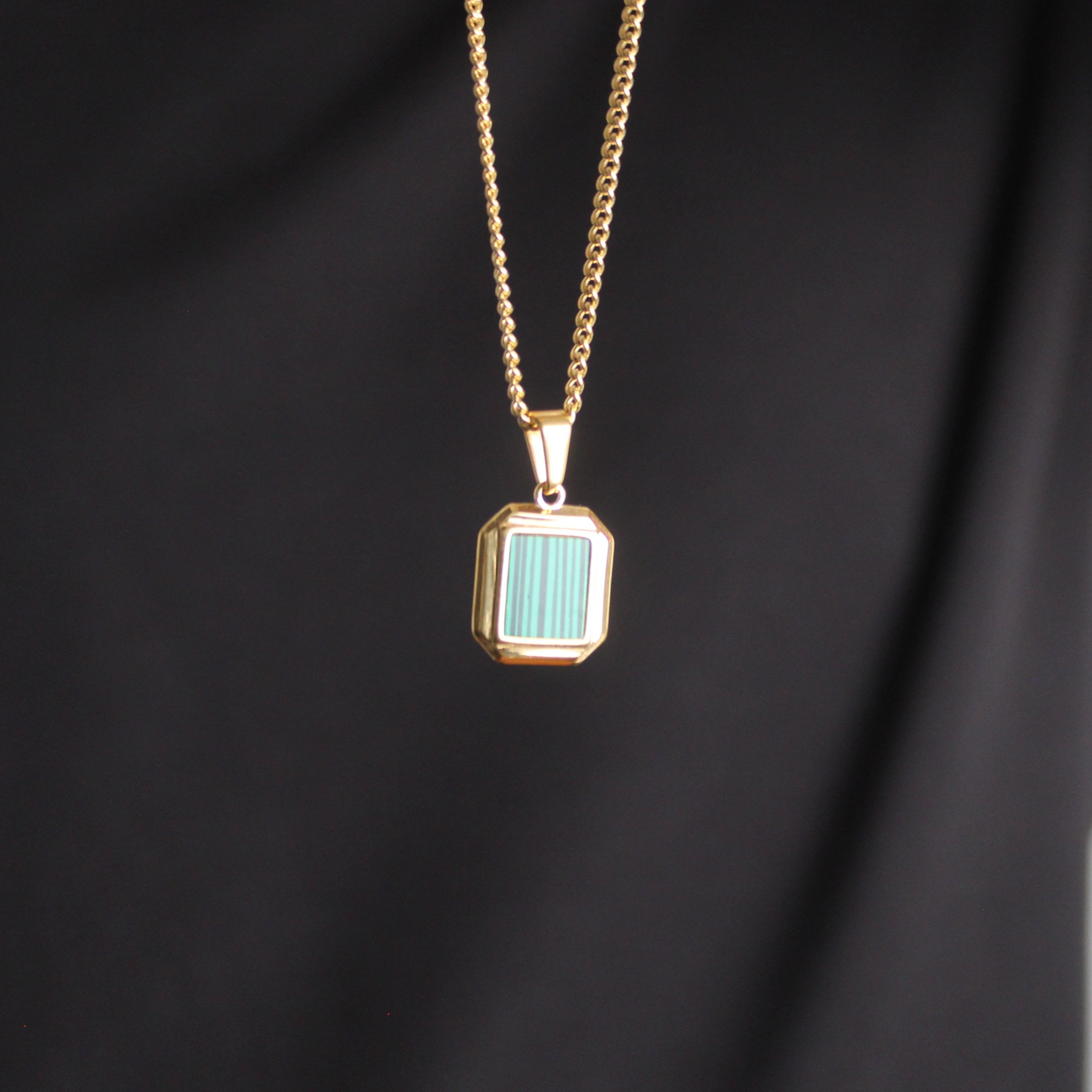 Jewelry Gold Mini Faux Malachite Pendant Necklace Size ONE SIZE - 3 Thumbnail