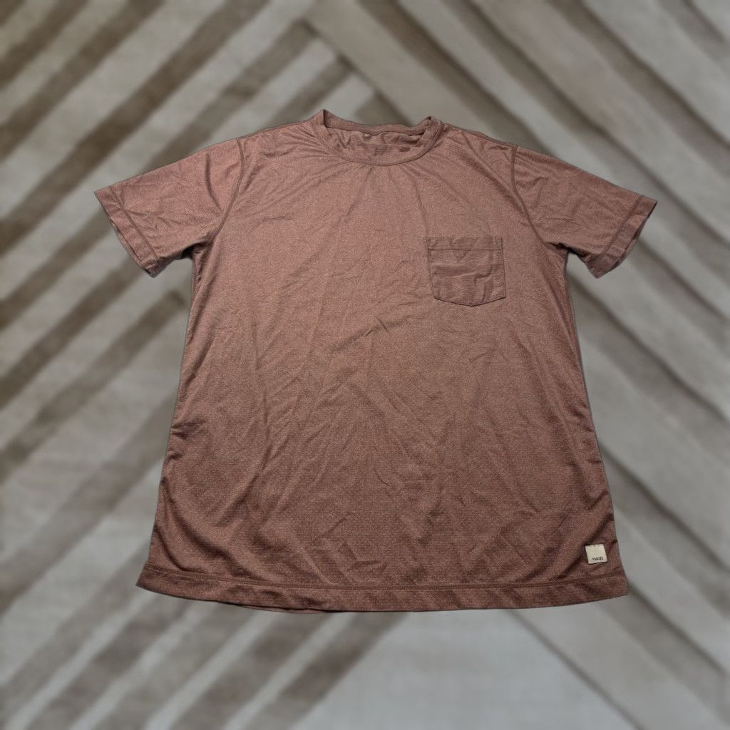 Vuori Vuori Shirt Mens L Red Tradewind Performance Pocket Tee Lightweight Gym Vent Size US L / EU 52-54 / 3 - 1 Thumbnail