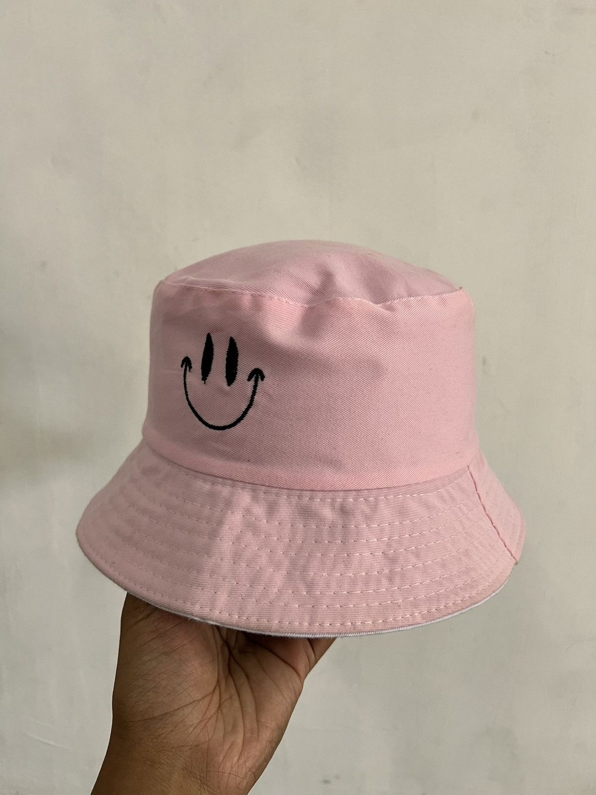 Japanese Brand Smiley Reversible Bucket Hat Size ONE SIZE - 2 Thumbnail