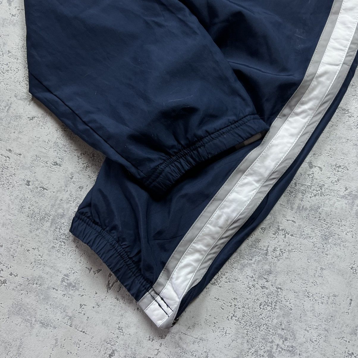 Nike 00s NIKE RETRO LOGO VINTAGE Y2K PARACHUTE GORPCORE PANTS Size US 32 / EU 48 - 8 Thumbnail