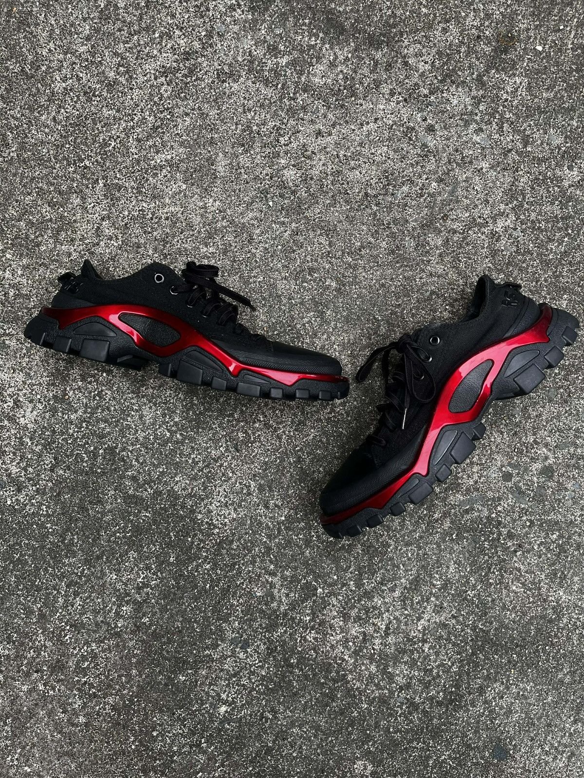 Raf Simons Raf simons detroit runner SZ. 7 US black&Red RARE!!!!! Size US 7 / EU 40 - 1 Thumbnail