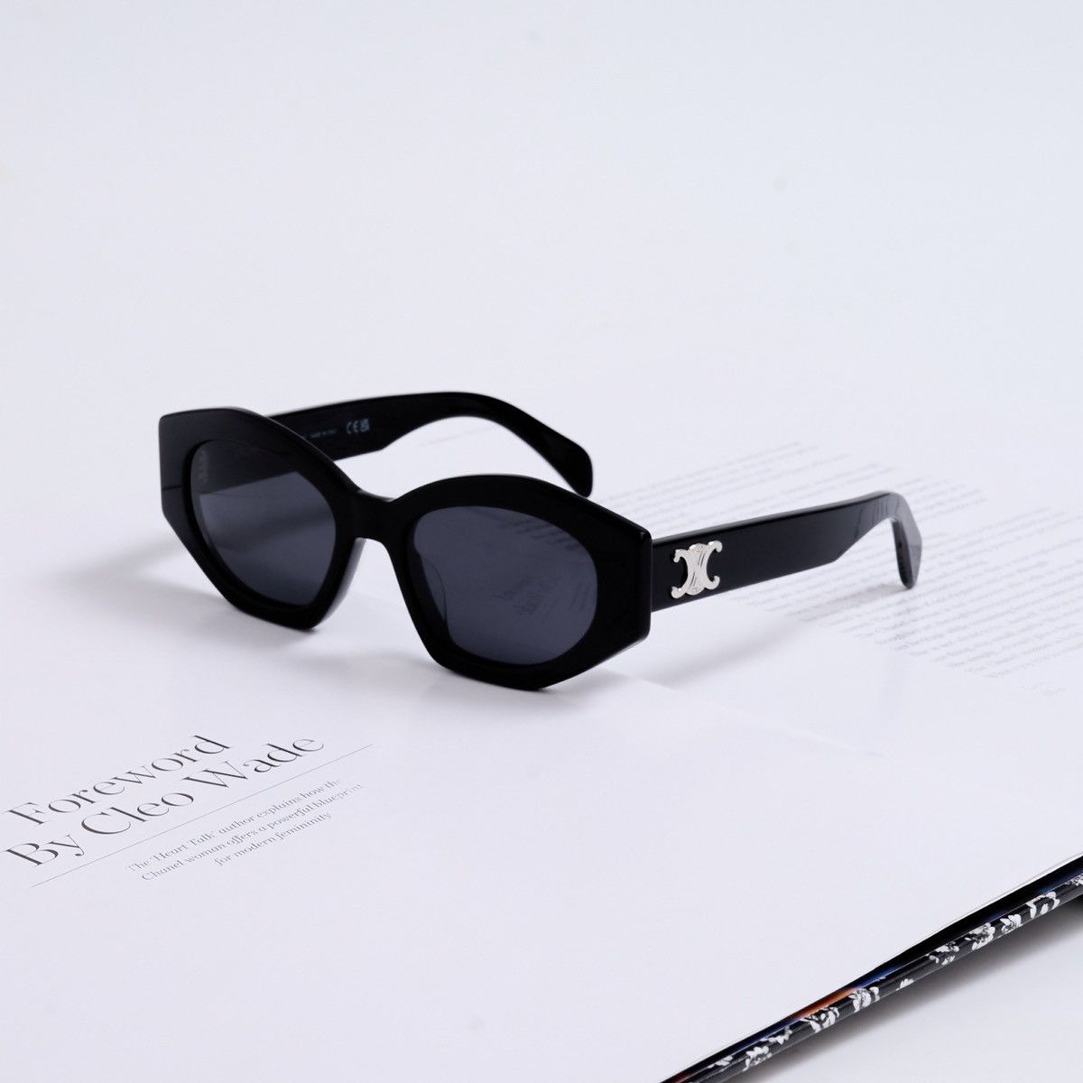 Celine CELINE CL40238U 01A SUNGLASSES Size ONE SIZE - 1 Thumbnail