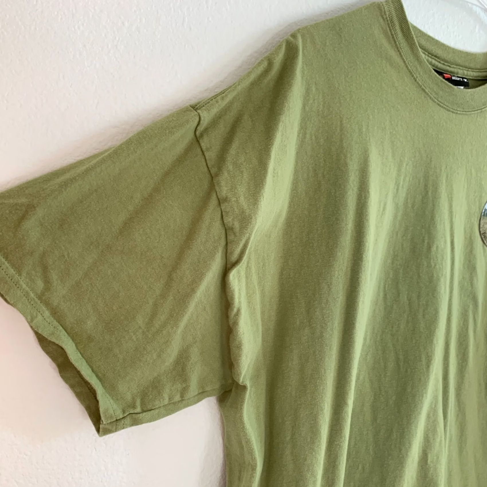 Hanes Hanes Buffalo Hunts Wyoming Tee T-Shirt Shirt Mens 2XL Green 100% Cotton Crew Neck Short Sleeve Outdoor Vintage? Size US XXL / EU 58 / 5 - 2 Thumbnail