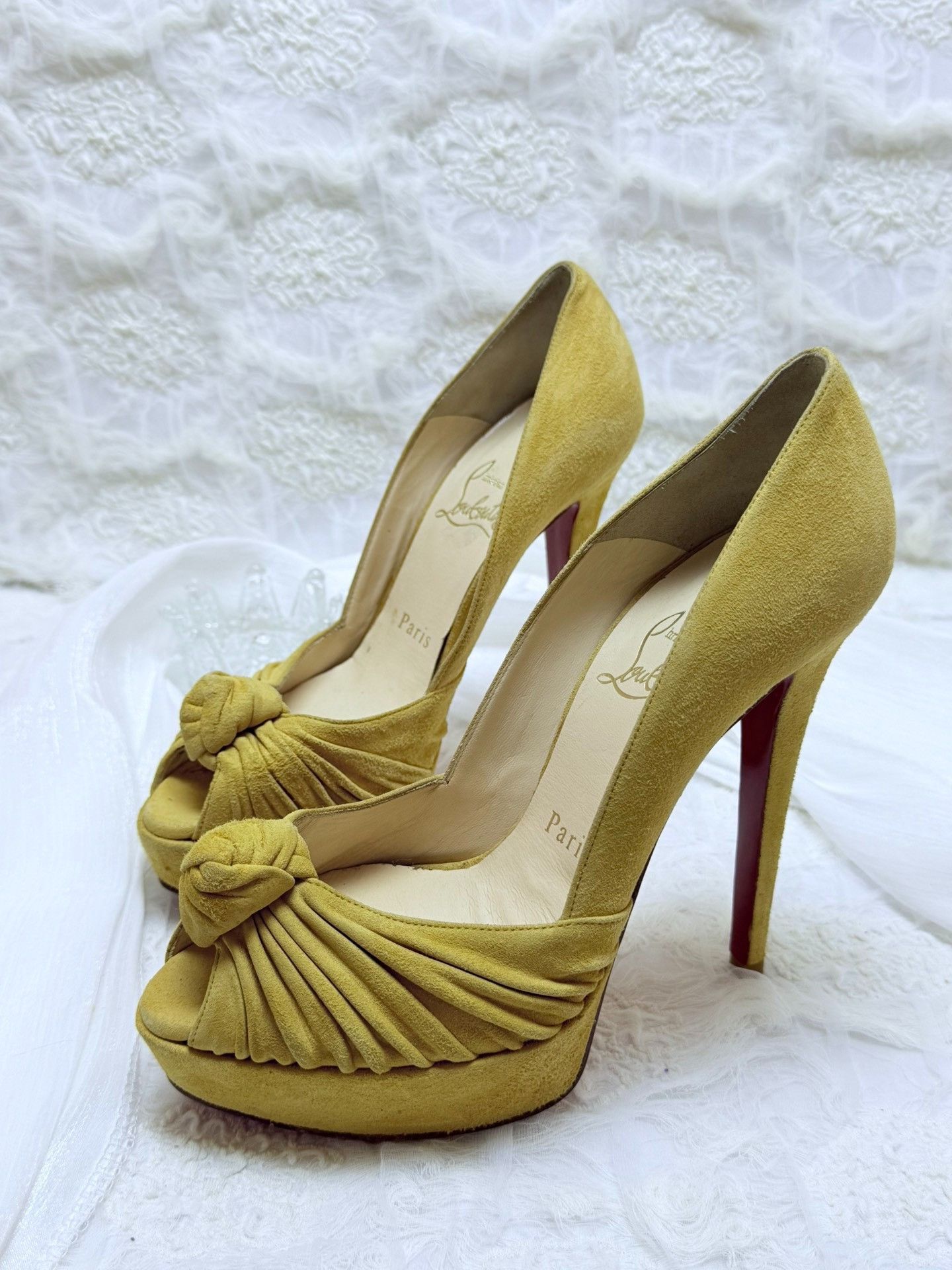 Christian Louboutin Christian Louboutin Suede Yellow Sandals us_6 Women Size US 6 / IT 36 - 1 Thumbnail